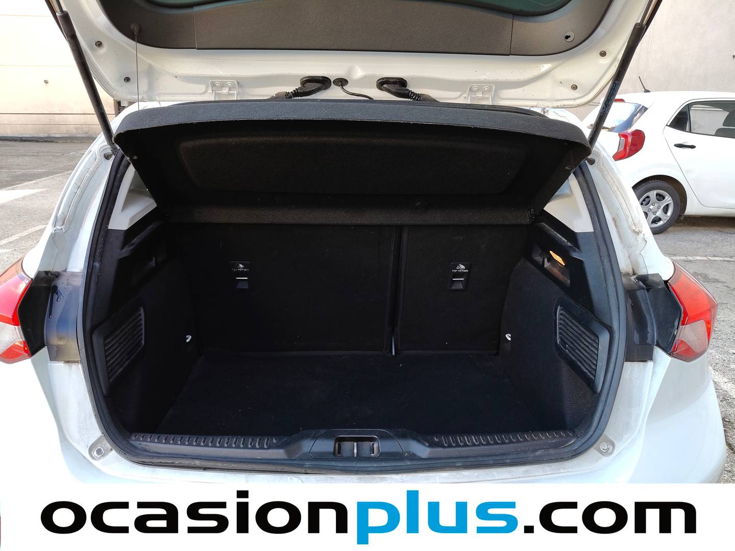 Fotos maletero Ford Focus Ford Focus 1.5 Ecoblue Trend+ (120 CV)