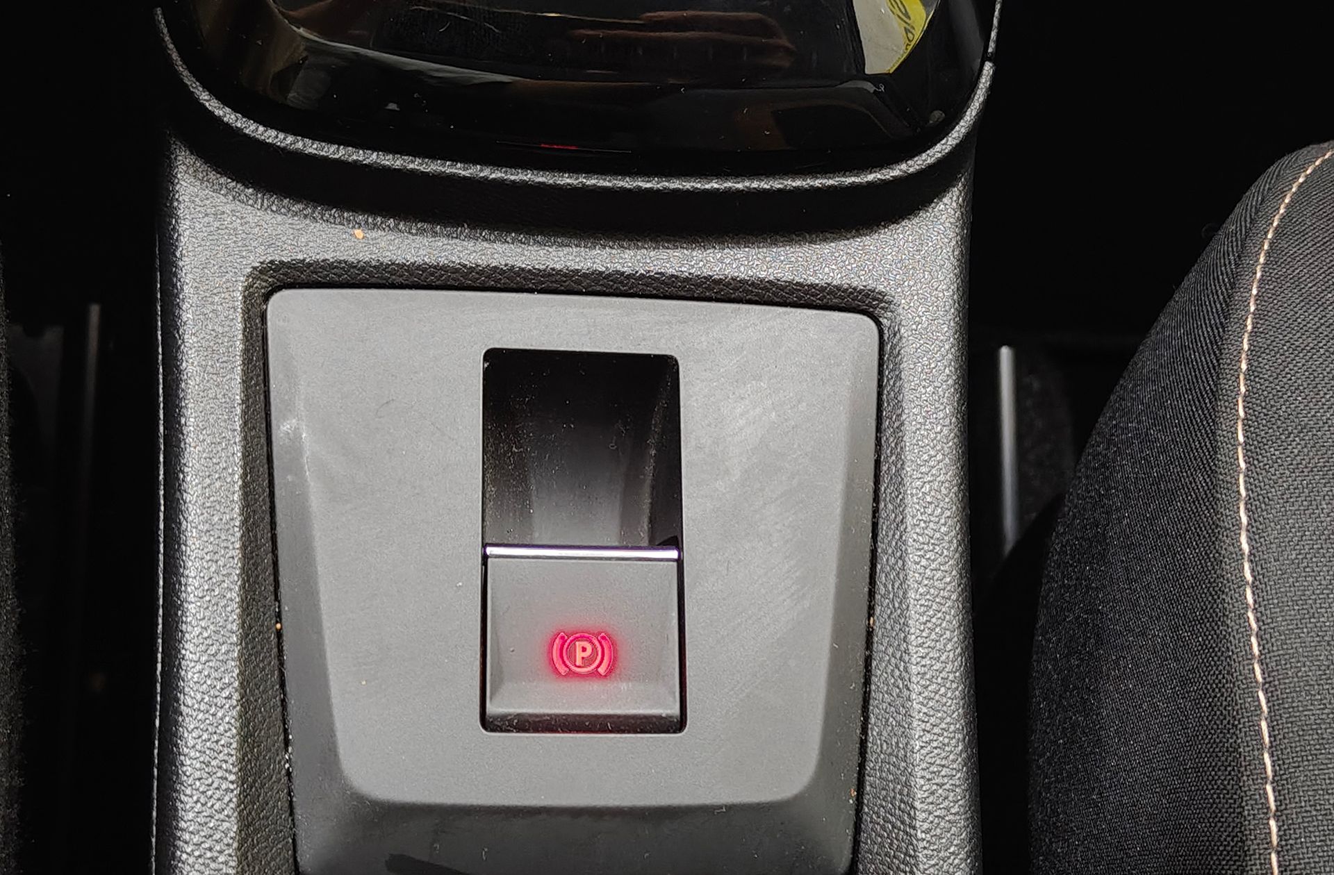 Citroën C3 Aircross Hybrid 145 Plus e-DCS6 - foto 28