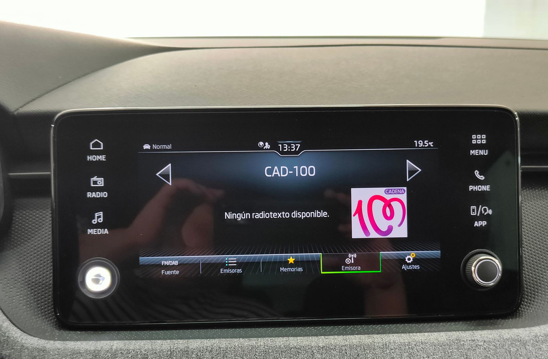 Škoda Scala 1.0 TSI Selection DSG - foto 35