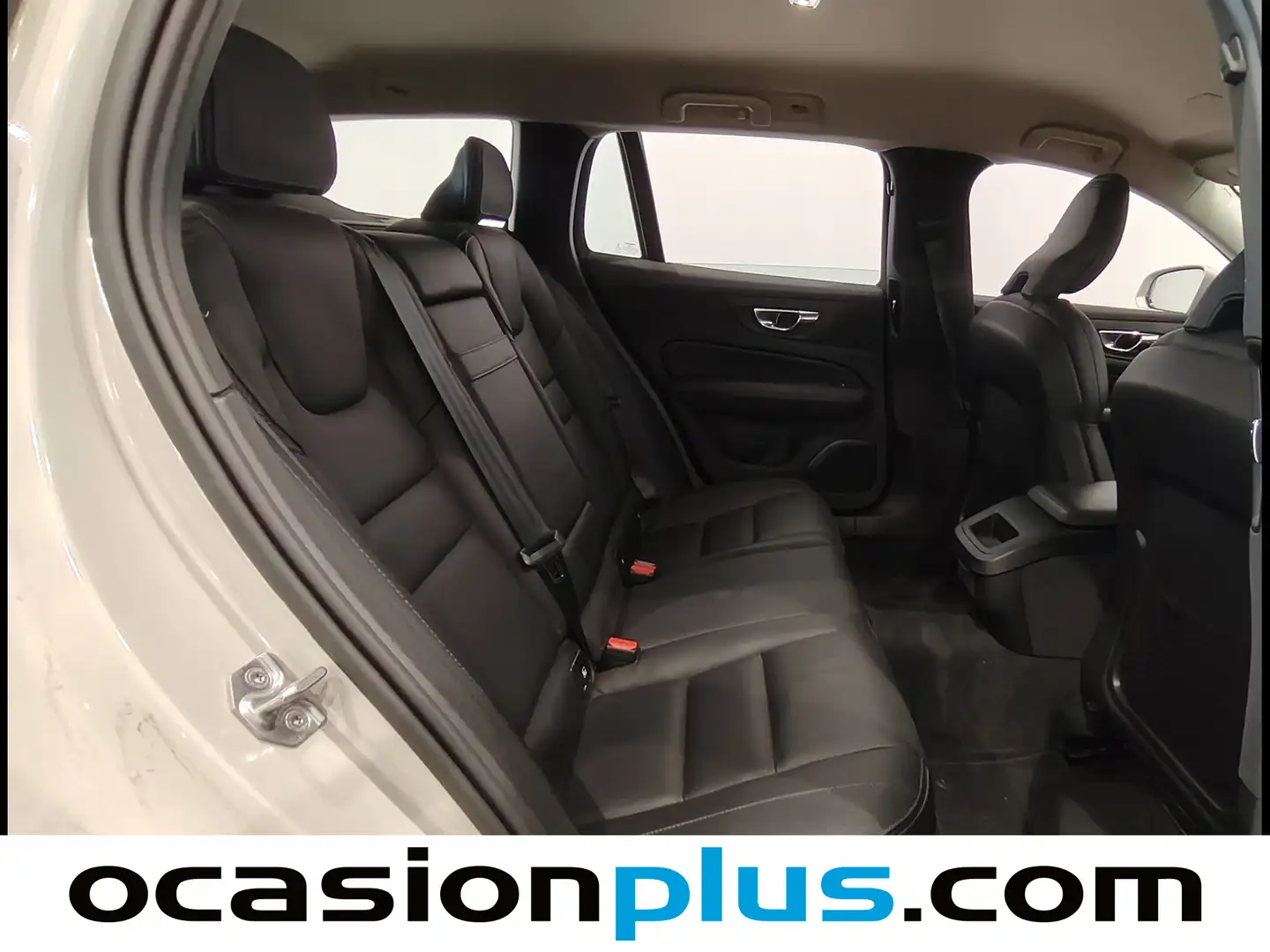 Foto Volvo V60 Cross Country Volvo V60 Cross Country D4 Pro Auto (190 CV)