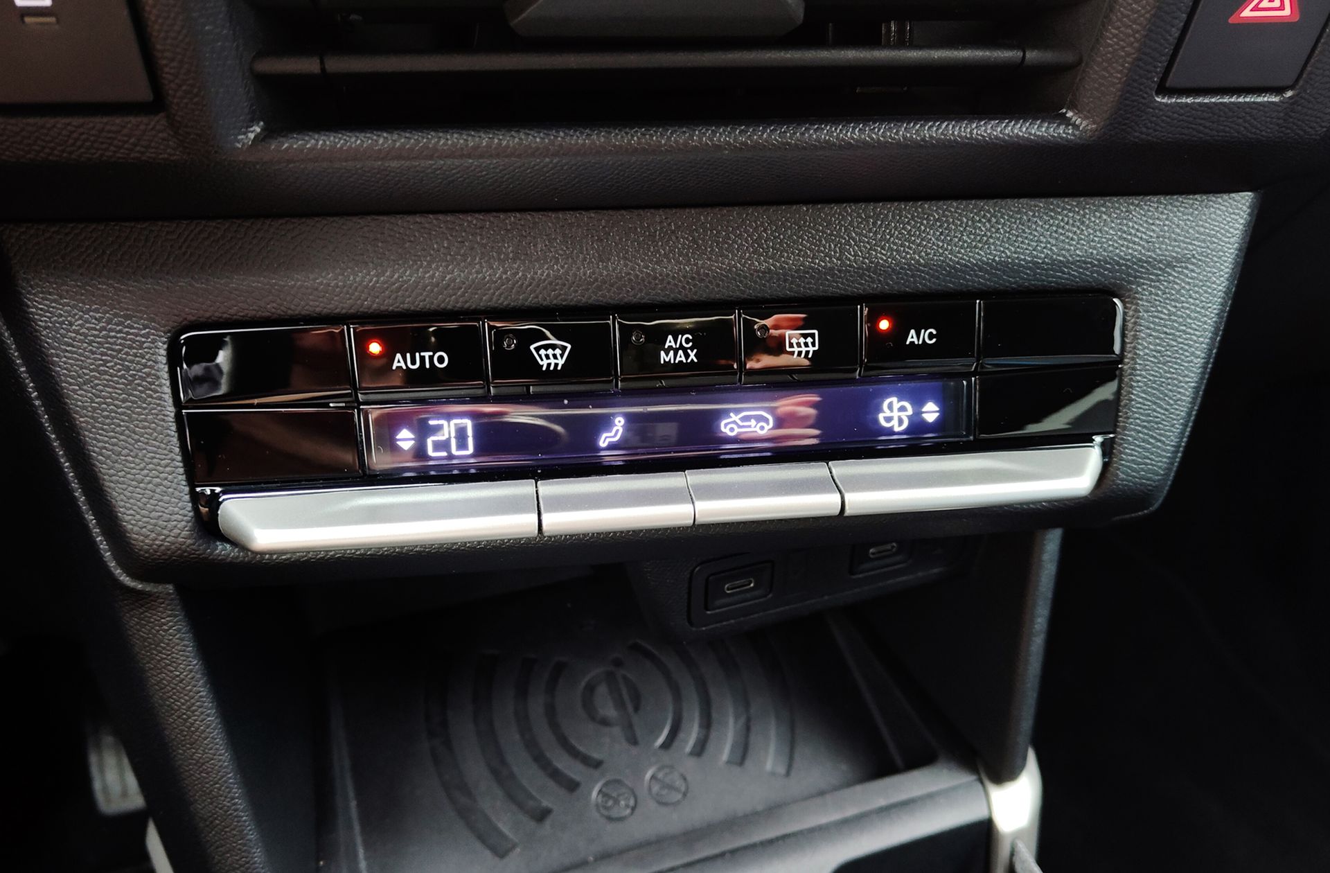 Opel Frontera 1.2T XHT Hybrid eDCT6 GS - foto 32