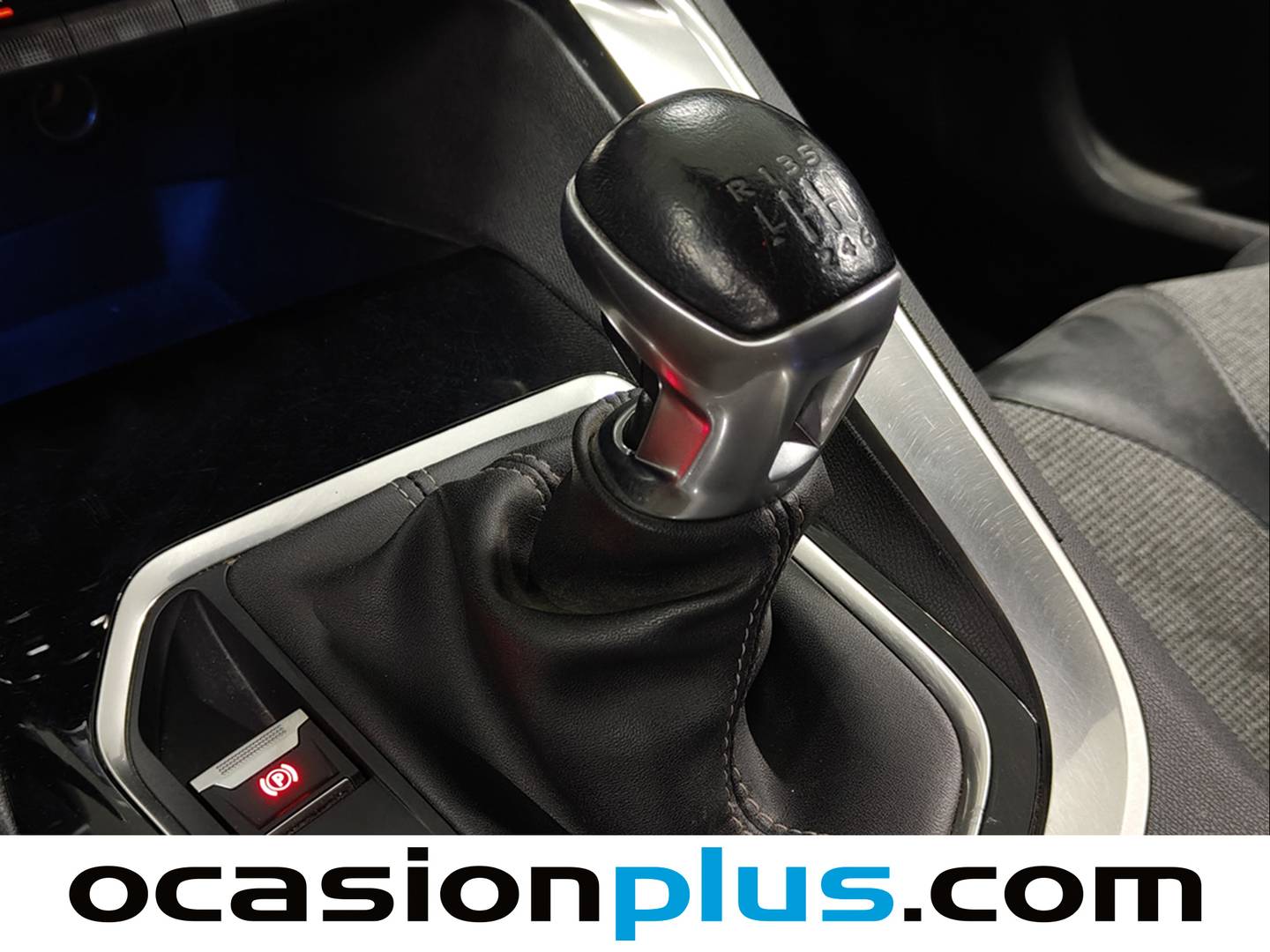 Foto Peugeot 3008 Peugeot 3008 BlueHDI 130 S&S Allure 96 kW (130 CV)