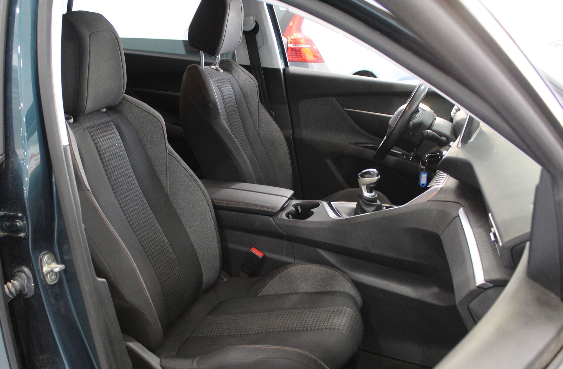 Peugeot 5008 PureTech 130 Active - foto 18