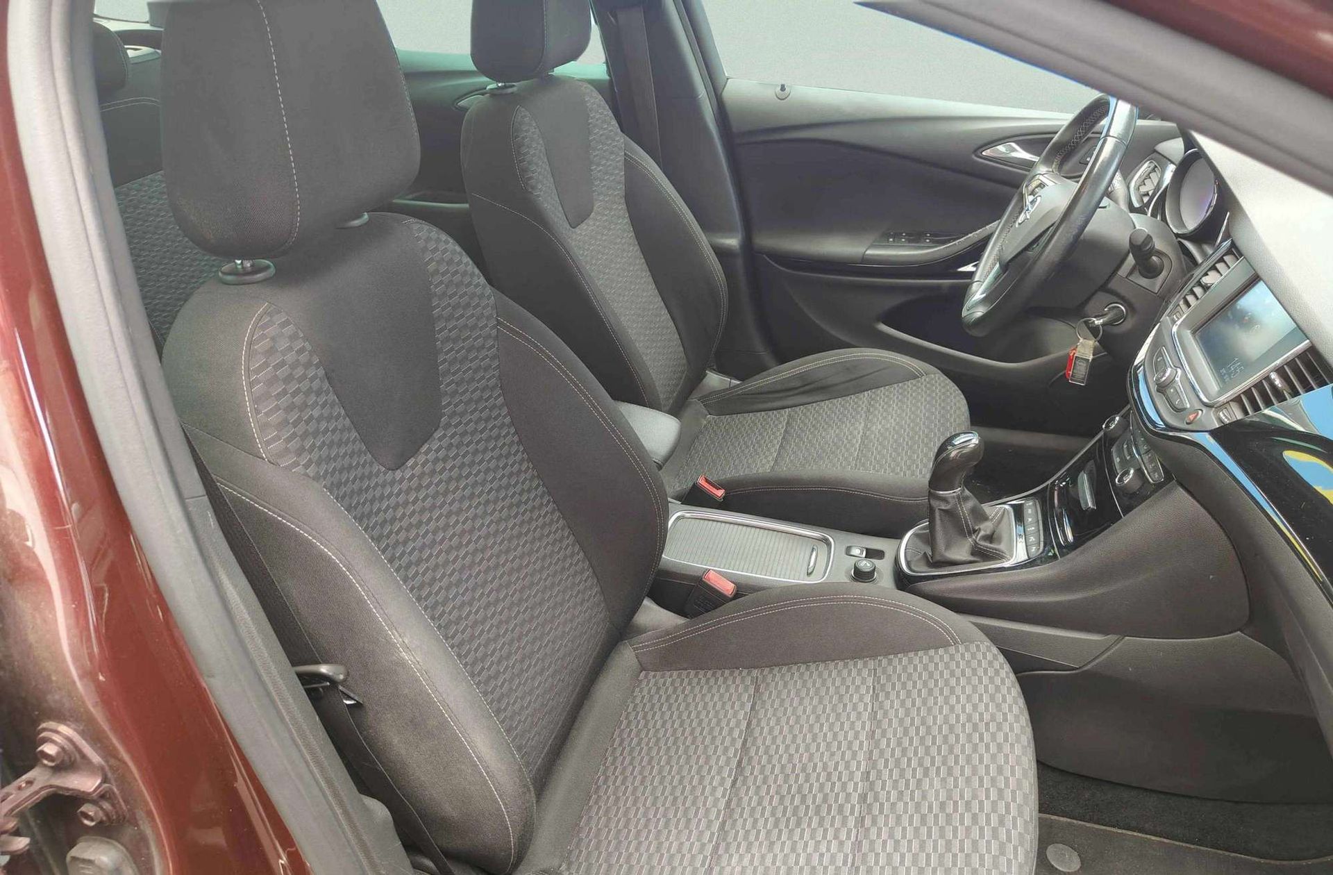 Opel Astra 1.4 Turbo Dynamic - foto 16