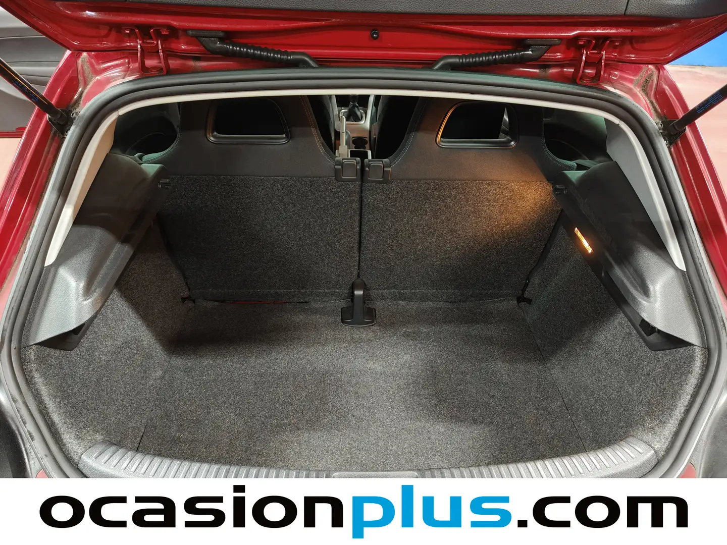 Foto Volkswagen Scirocco Volkswagen Scirocco by R-Line 1.4 TSI (122 CV)