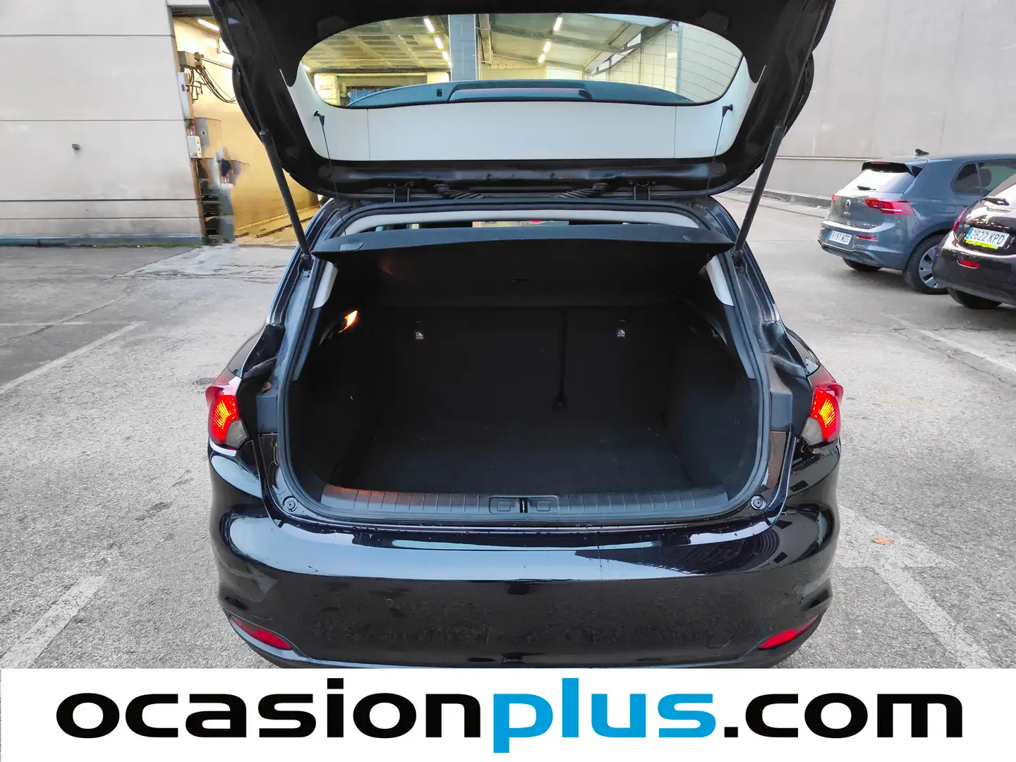 Foto Fiat Tipo Fiat Tipo 1.4 T-Jet Gasolina/GLP Lounge (120 CV)