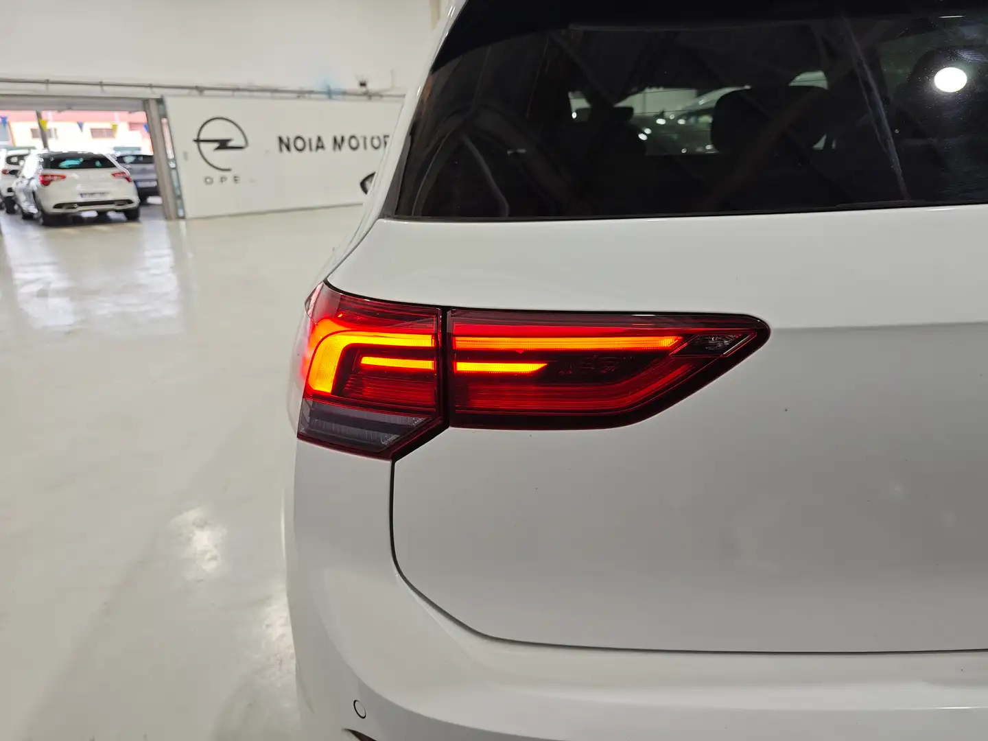 Foto Volkswagen Golf Volkswagen Golf Life 2.0 TDI (115 CV)