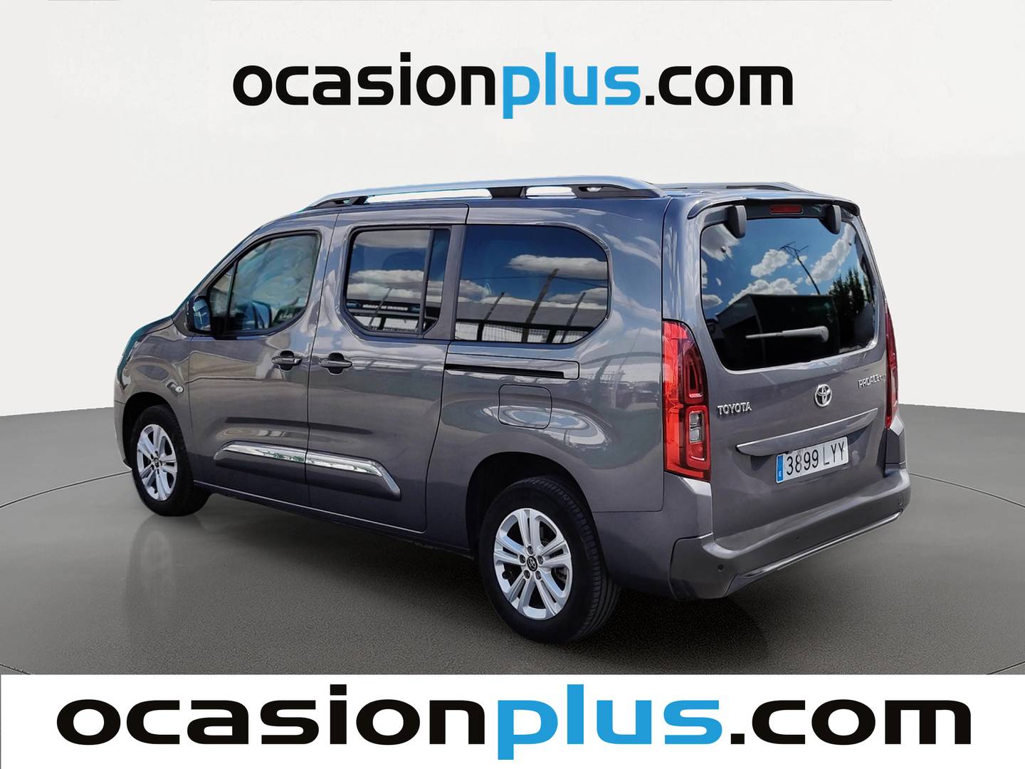 Foto trasera Toyota Proace City Verso Toyota Proace City Verso 1.2 96kW Family Act Auto 7 Plazas L2 izquierda