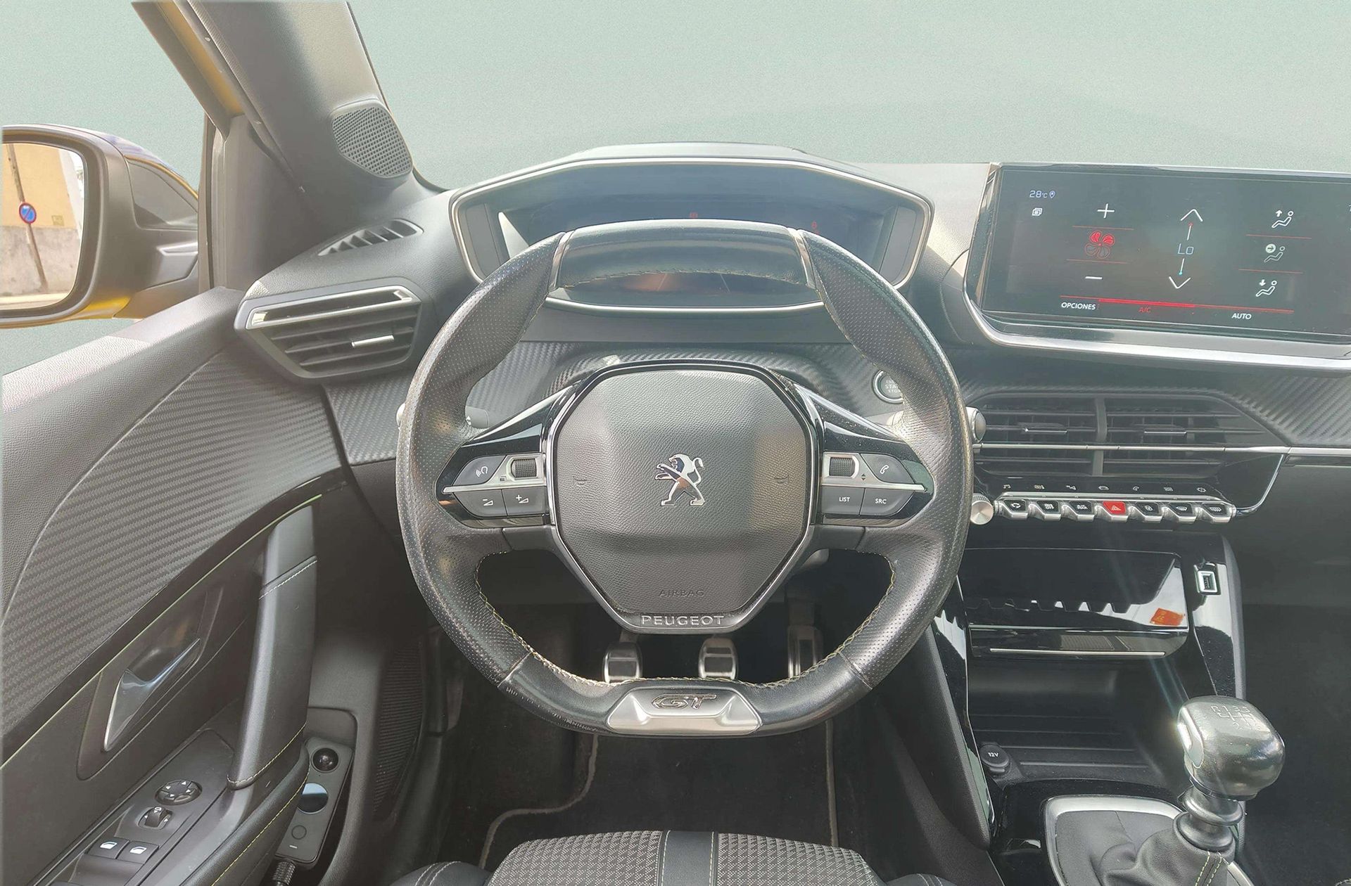 Peugeot 208 BlueHDi 100 GT - foto 23