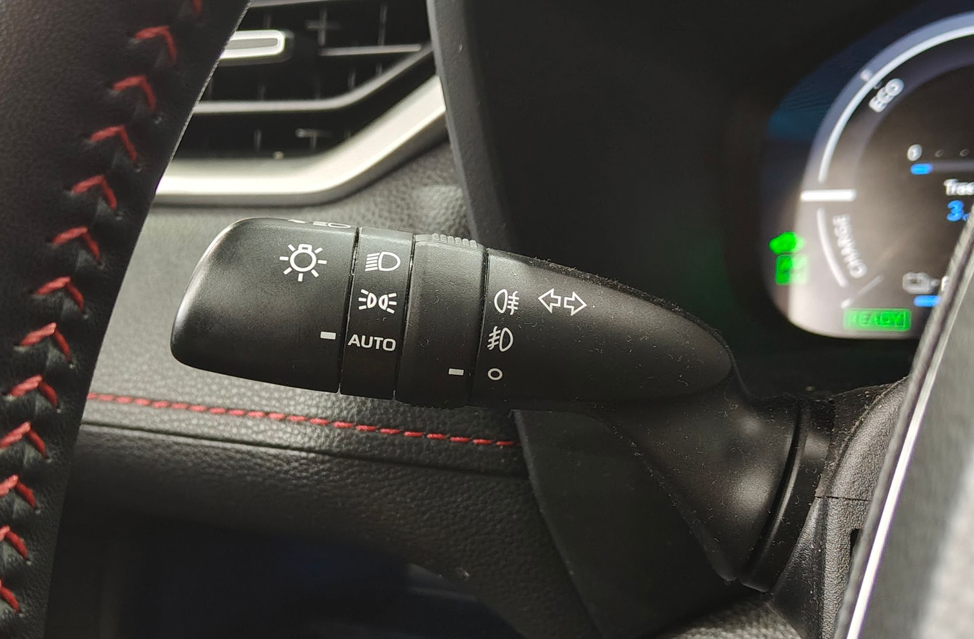 Toyota RAV4 2.5l PLUG-IN 300PH Style Plus e-CVT - foto 31