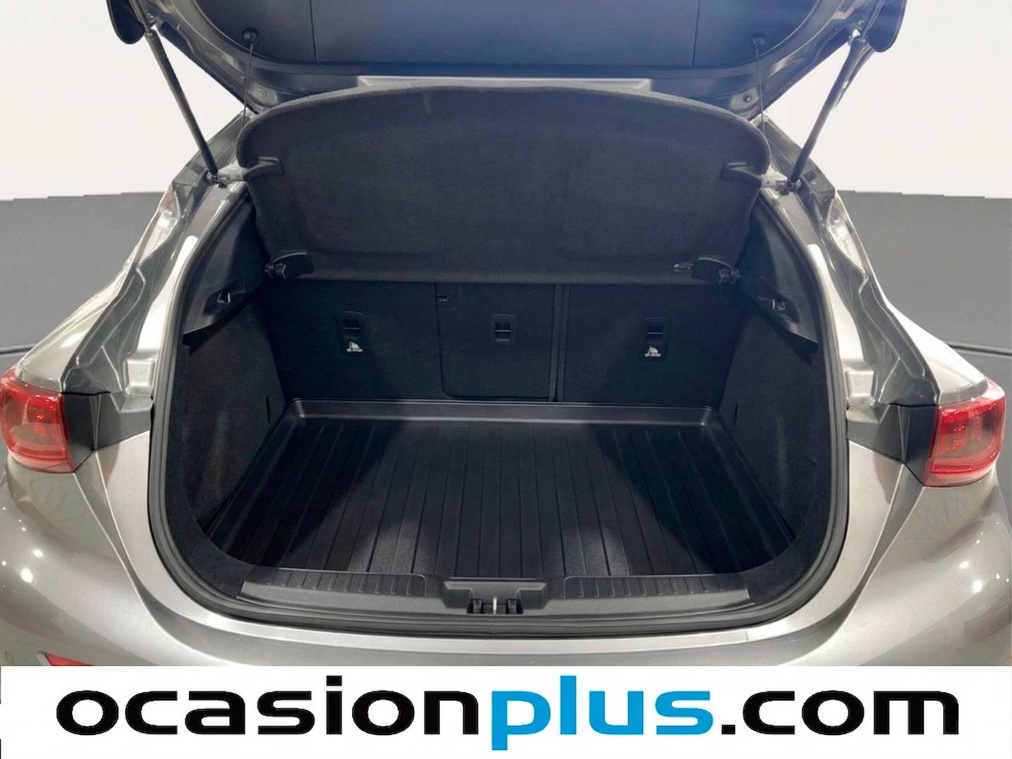 Fotos maletero Infiniti Q30 Infiniti Q30 1.6 TC Premium 7DCT (156 CV)