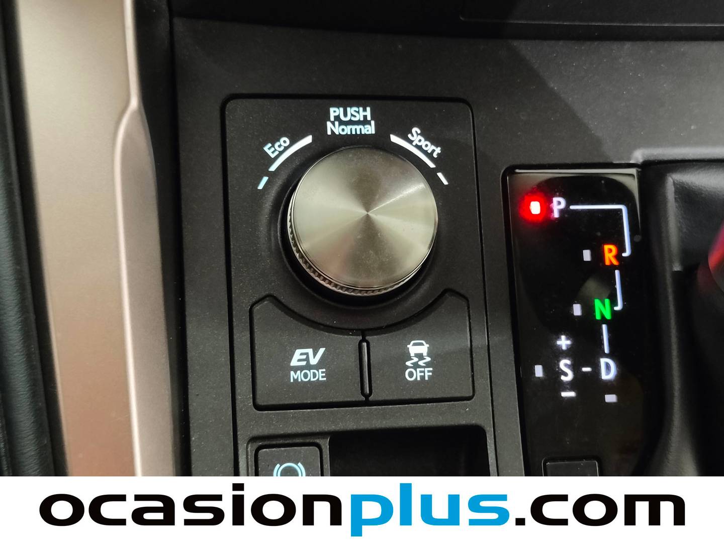 Lexus NX Lexus NX 300h Executive Navigation 4WD (197 CV) 197cv