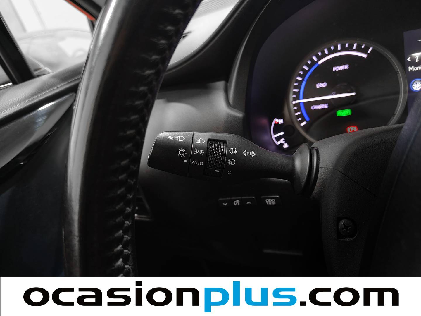 Accesorios del Lexus NX Lexus NX 300h Corporate 2WD + Navibox (197 CV)