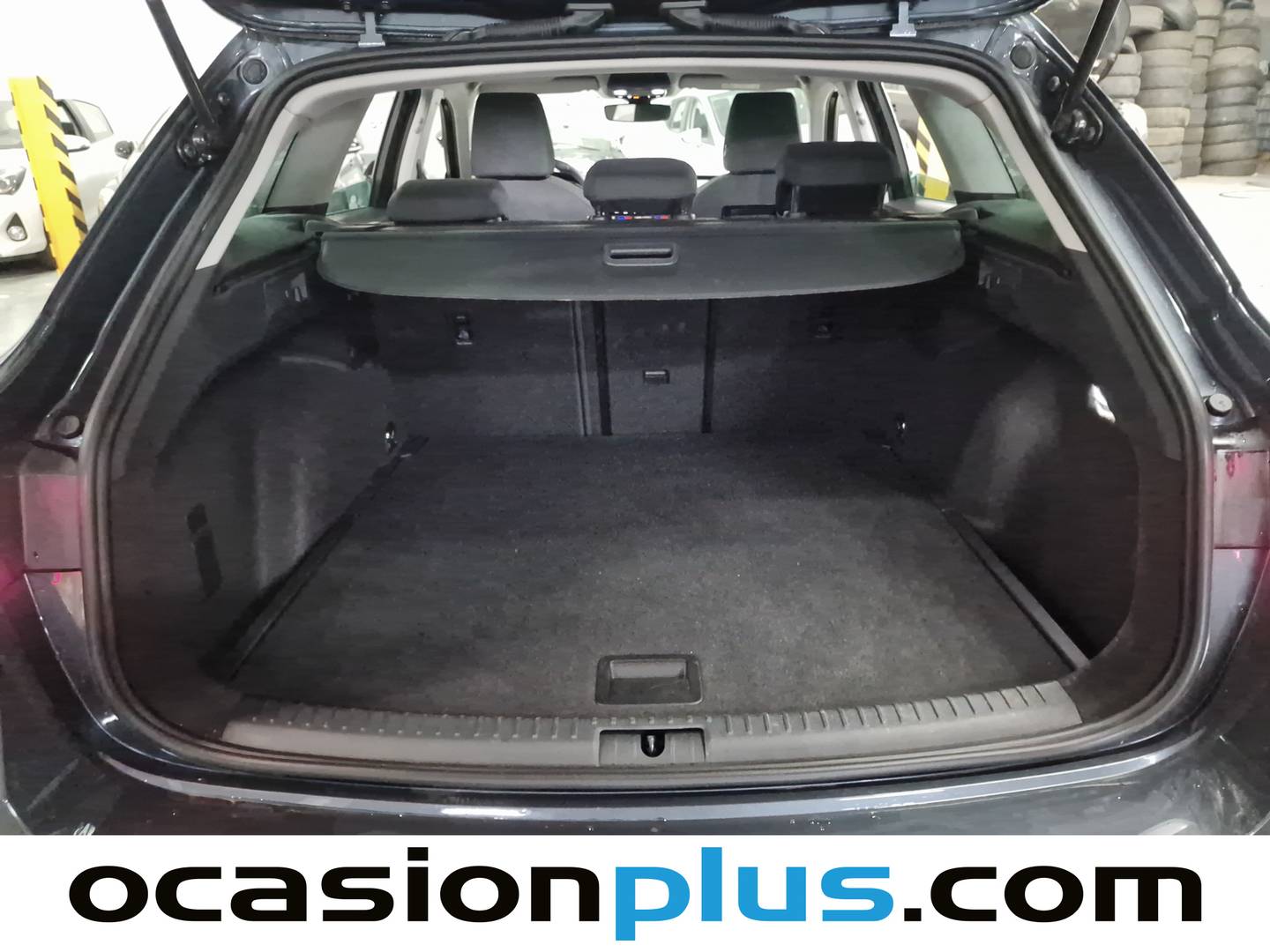 Foto Seat León SEAT León ST 1.5 eTSI Style 25 Aniversario (116 CV)