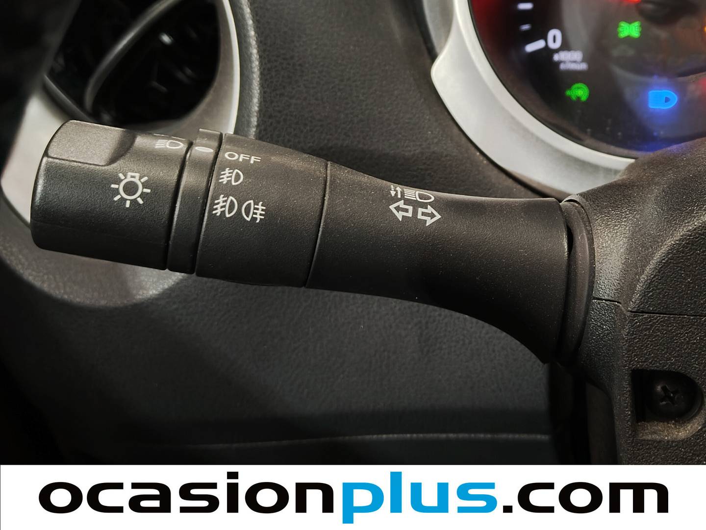 Extras y acabados del Nissan JUKE Nissan Juke dCi 110 Acenta 4x2 (110 CV)