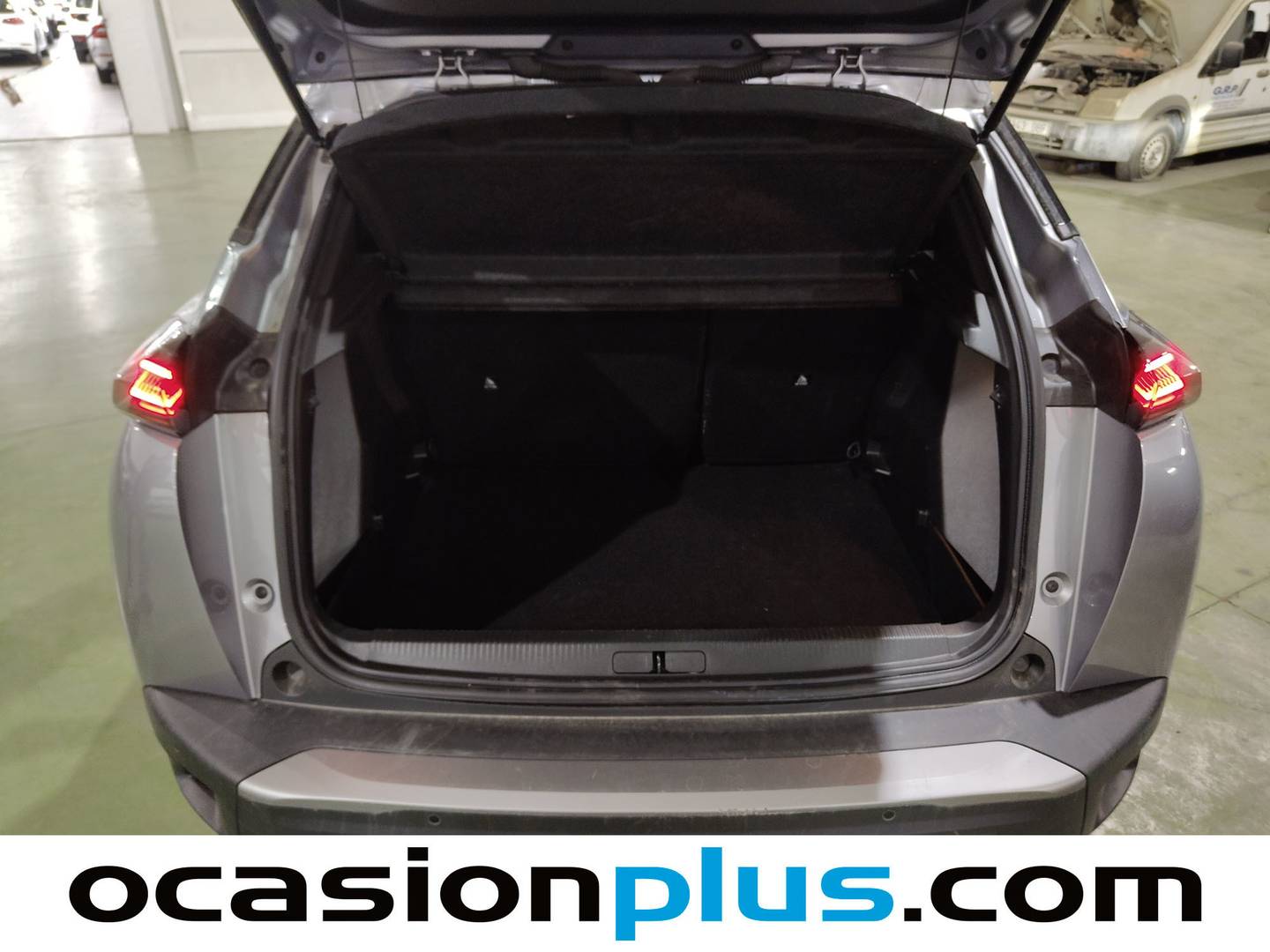 Foto Peugeot 2008 Peugeot 2008 Allure Hybrid eDCS6 (145 CV) siete plazas