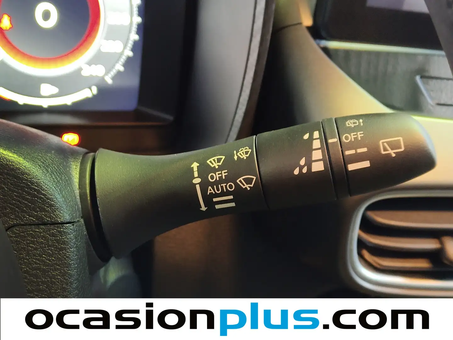 Foto Nissan JUKE Nissan Juke DIG-T N-Connecta 4x2 (114 CV)