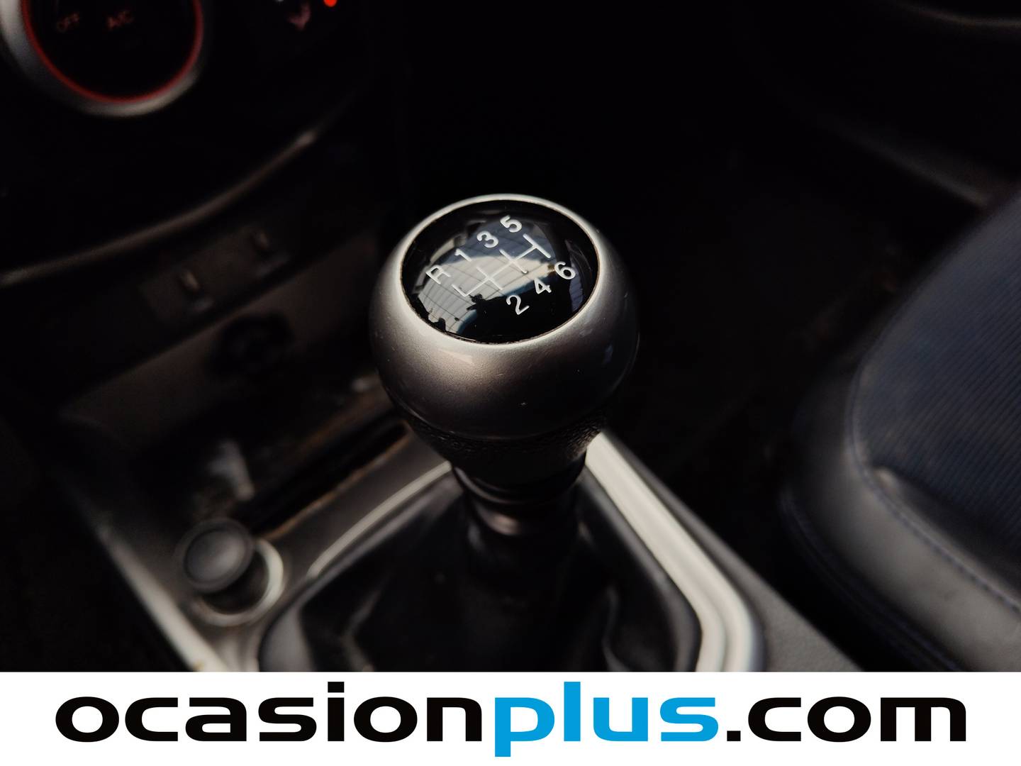 Foto SsangYong Tivoli Ssangyong Tivoli G16 1.6 Premium 4x2 (128 CV)