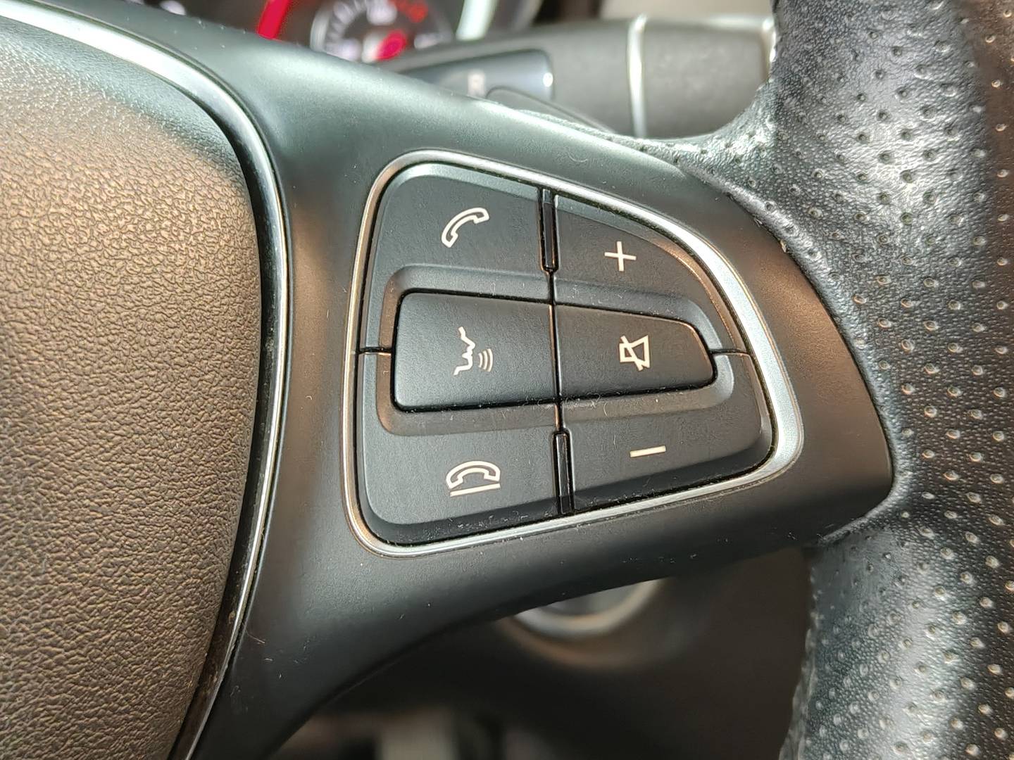 Foto Mercedes GLA Mercedes-Benz GLA 180 (122 CV)