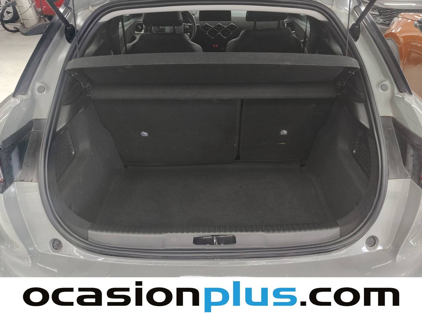 Foto DS DS 3 DS DS3 PureTech 130 Performance Line Auto (130 CV)