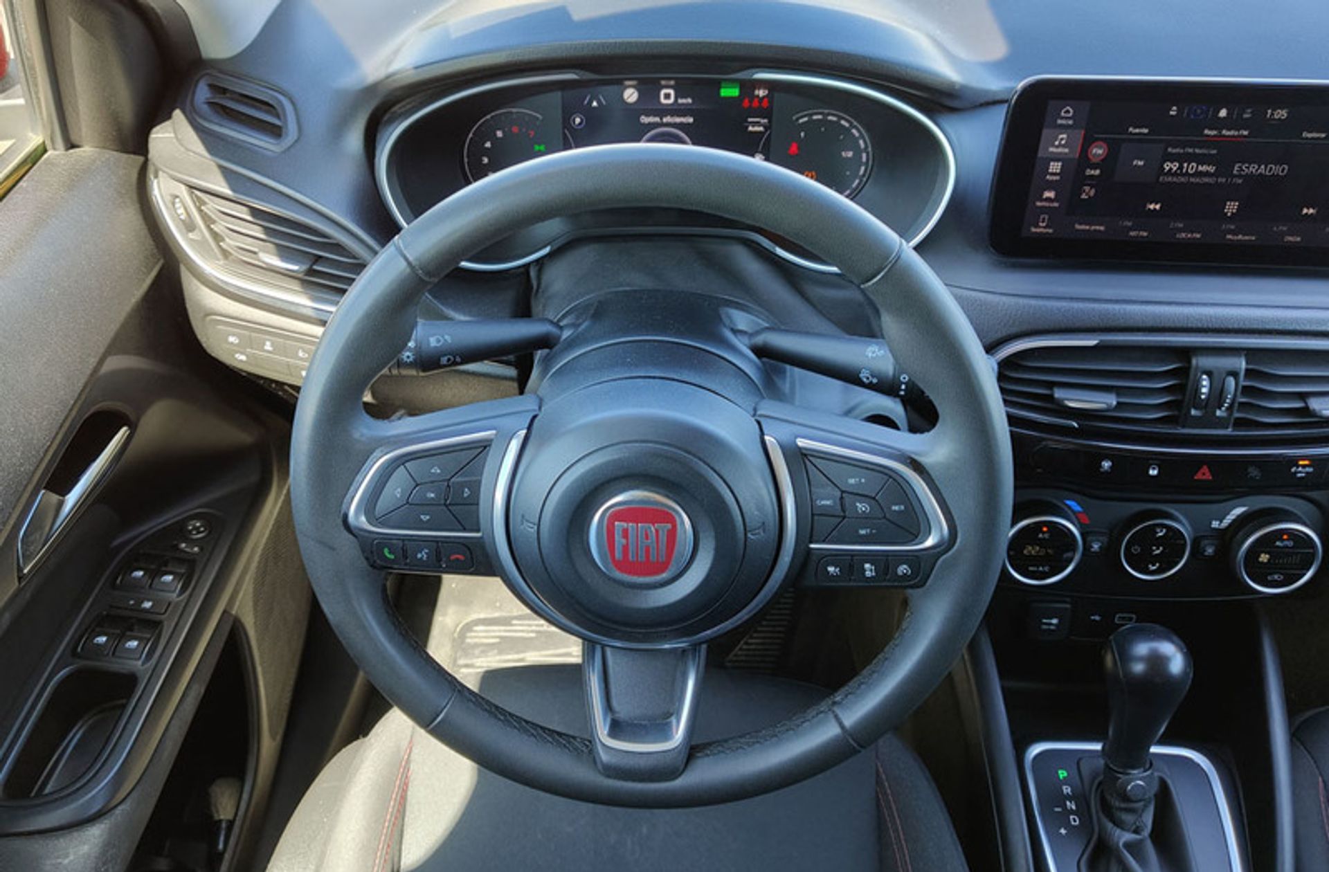 Fiat Tipo 1.5 Hybrid Cross DCT - foto 23
