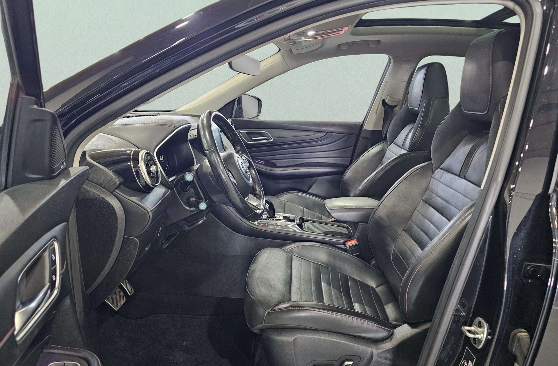 MG HS 1.5 Turbo GDI Luxury DCT - foto 15
