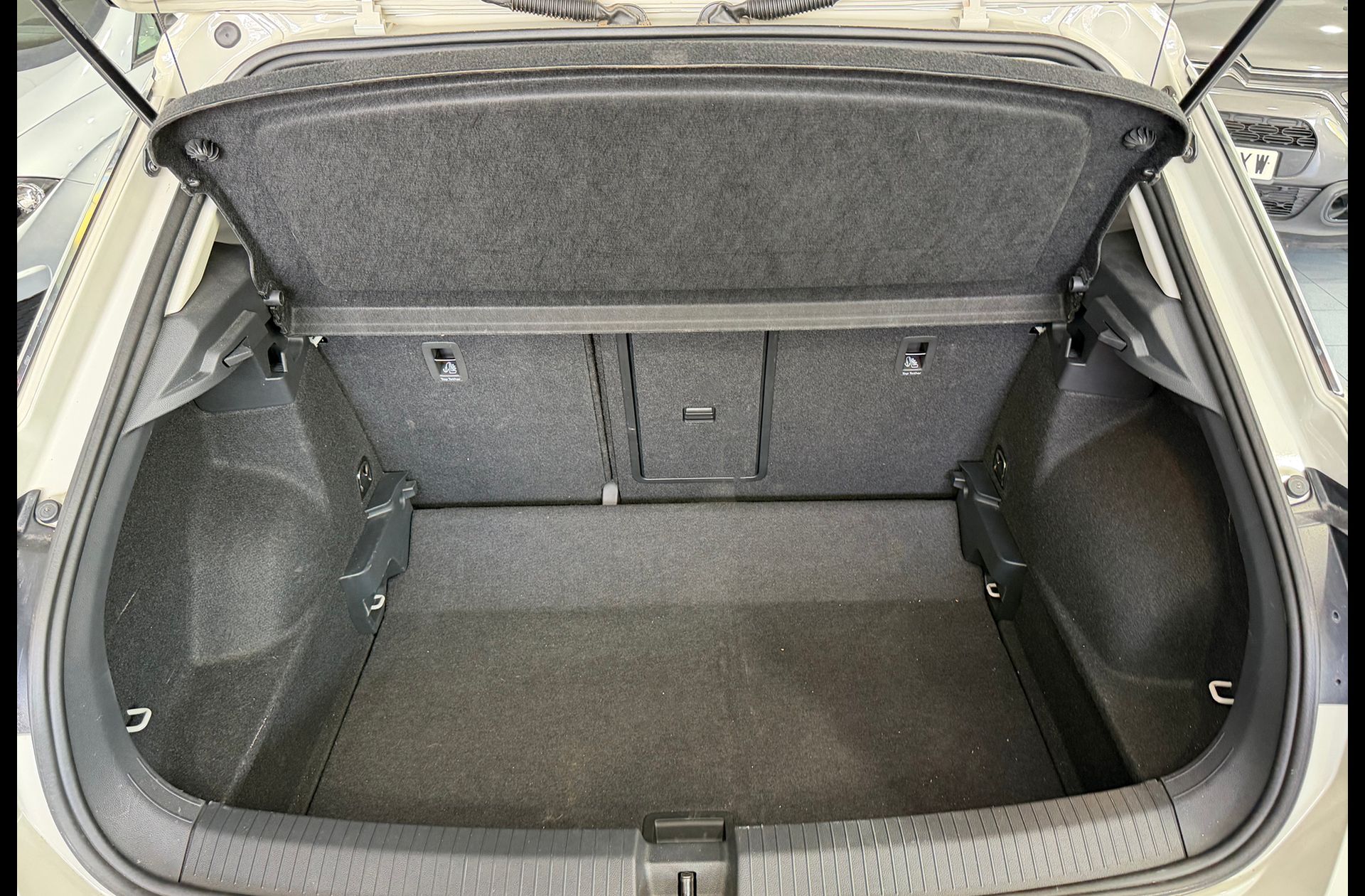 Volkswagen T-Roc Life 1.5 TSI DSG - foto 17