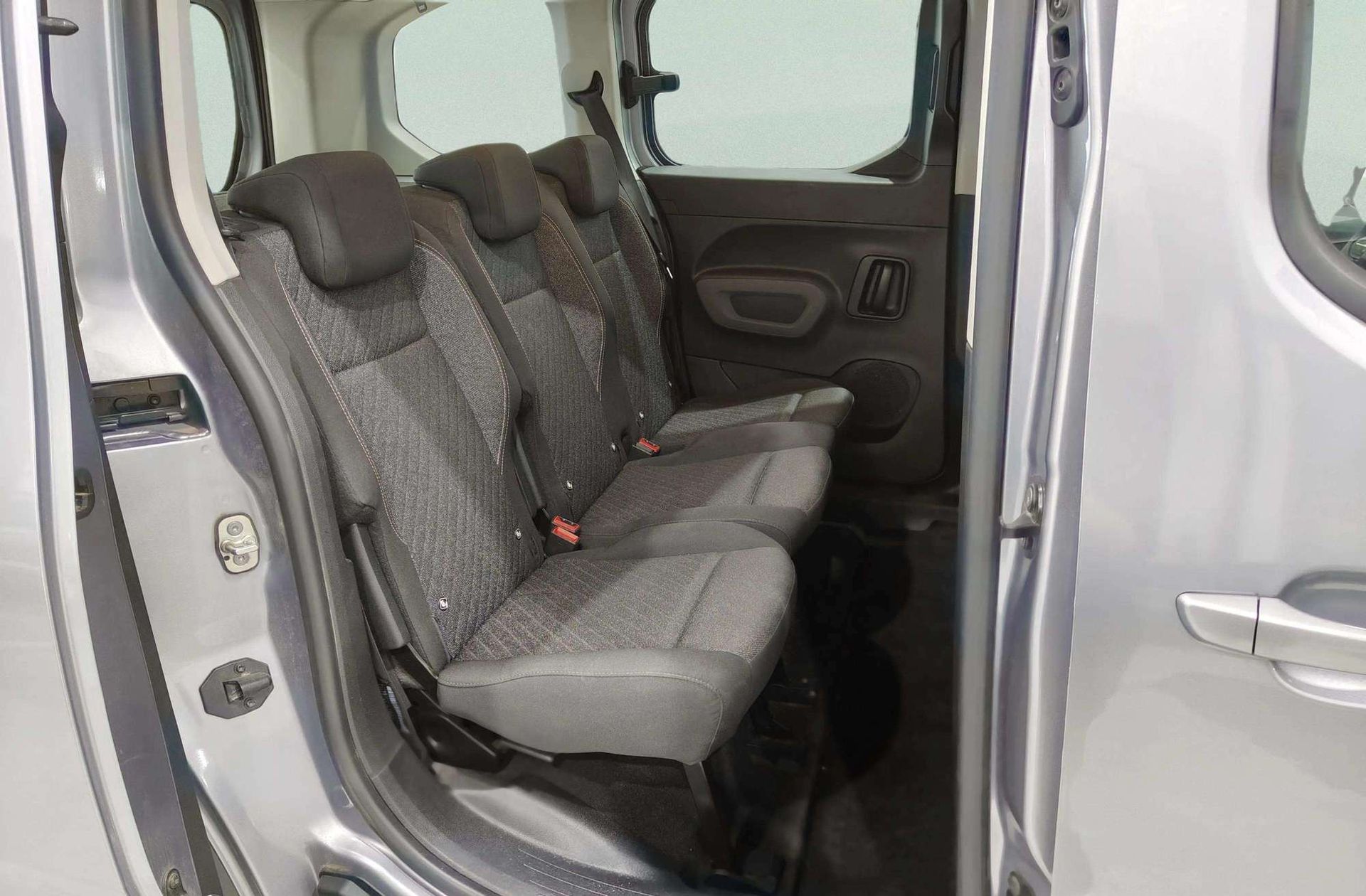 Peugeot Rifter BlueHDi 100 Allure - foto 19
