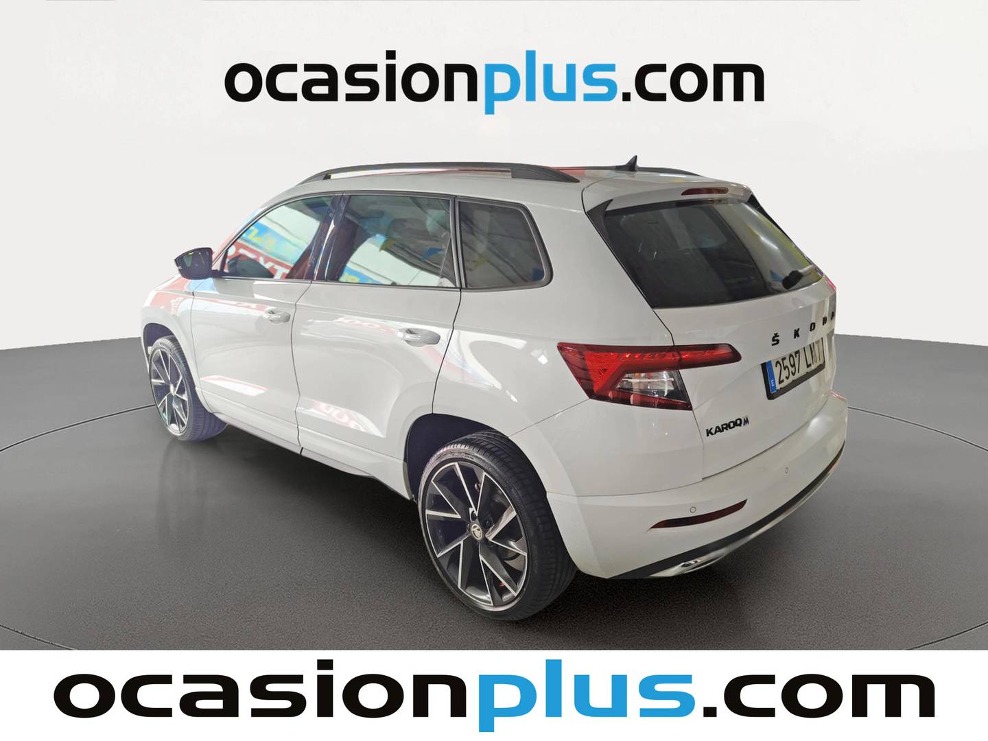Foto trasera Skoda Karoq Skoda Karoq 1.5 TSI ACT Sportline (150 CV) izquierda