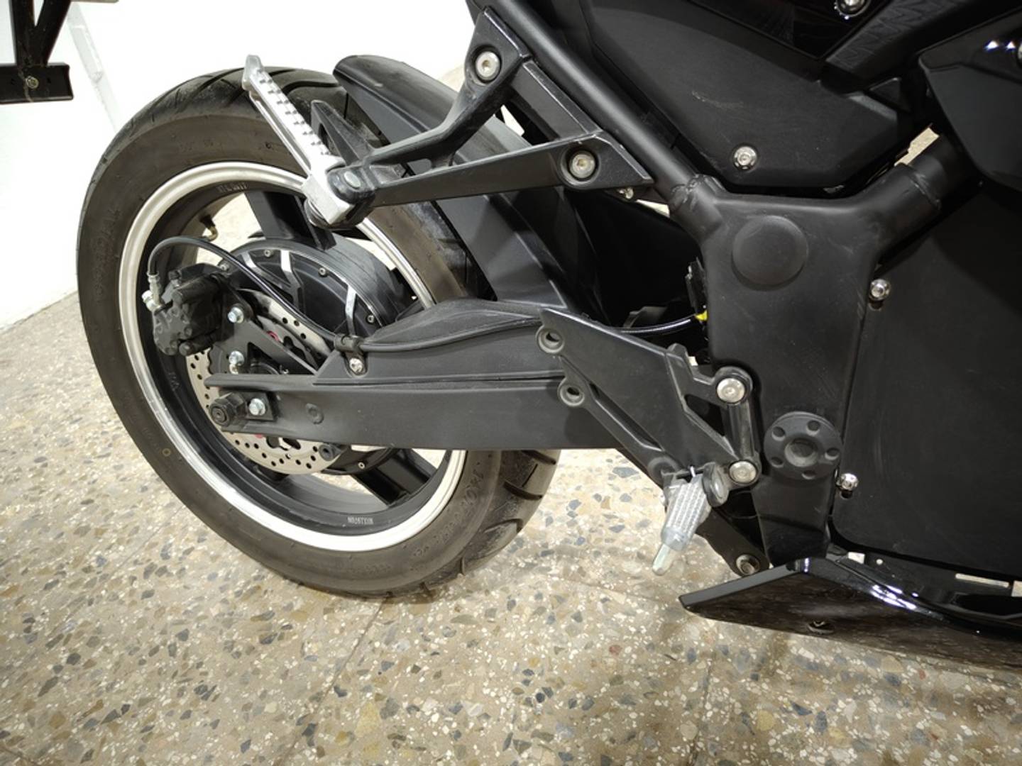 Foto E-BROH BRAVO E-BROH BRAVO CR (6CV)