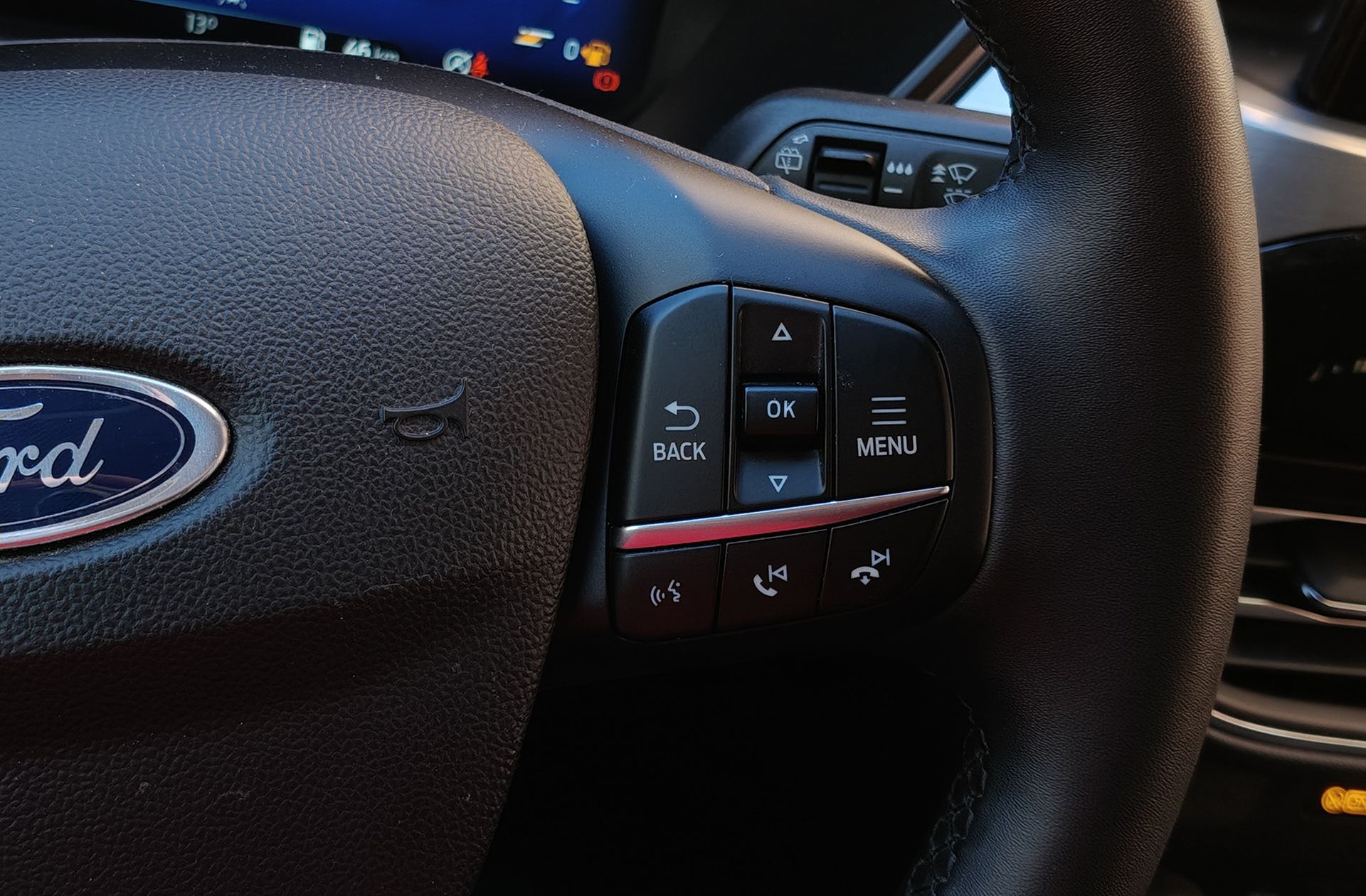 Ford Kuga 1.5 EcoBlue Titanium - foto 29