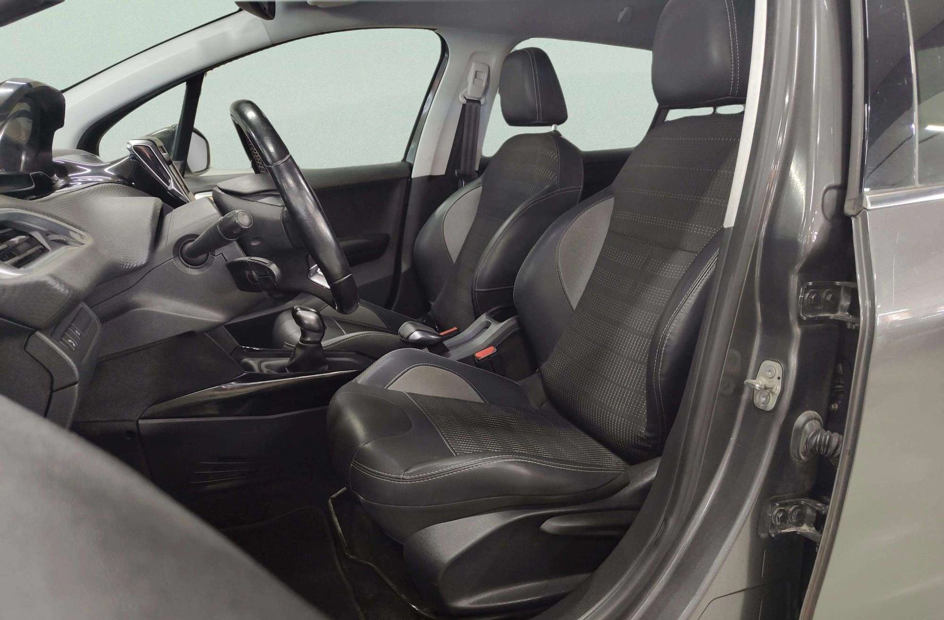 Peugeot 2008 BlueHDi 100 Allure - foto 11