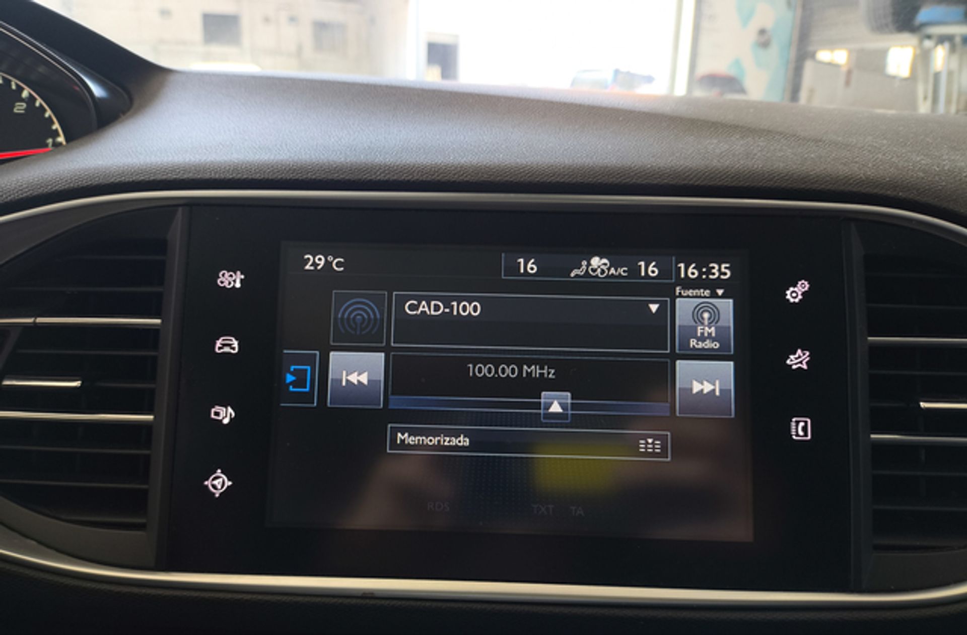 Peugeot 308 SW 1.6 e-HDI Allure - foto 34