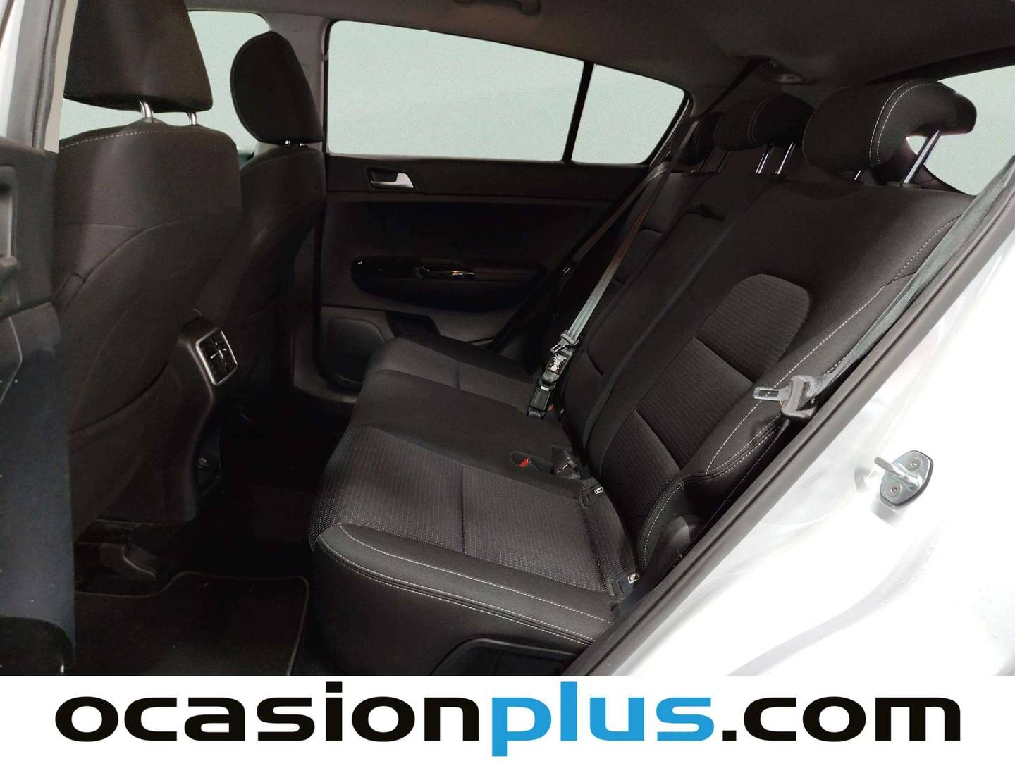 Foto asientos traseros KIA Sportage KIA Sportage 1.6 MHEV Drive 4x2 (136 CV)