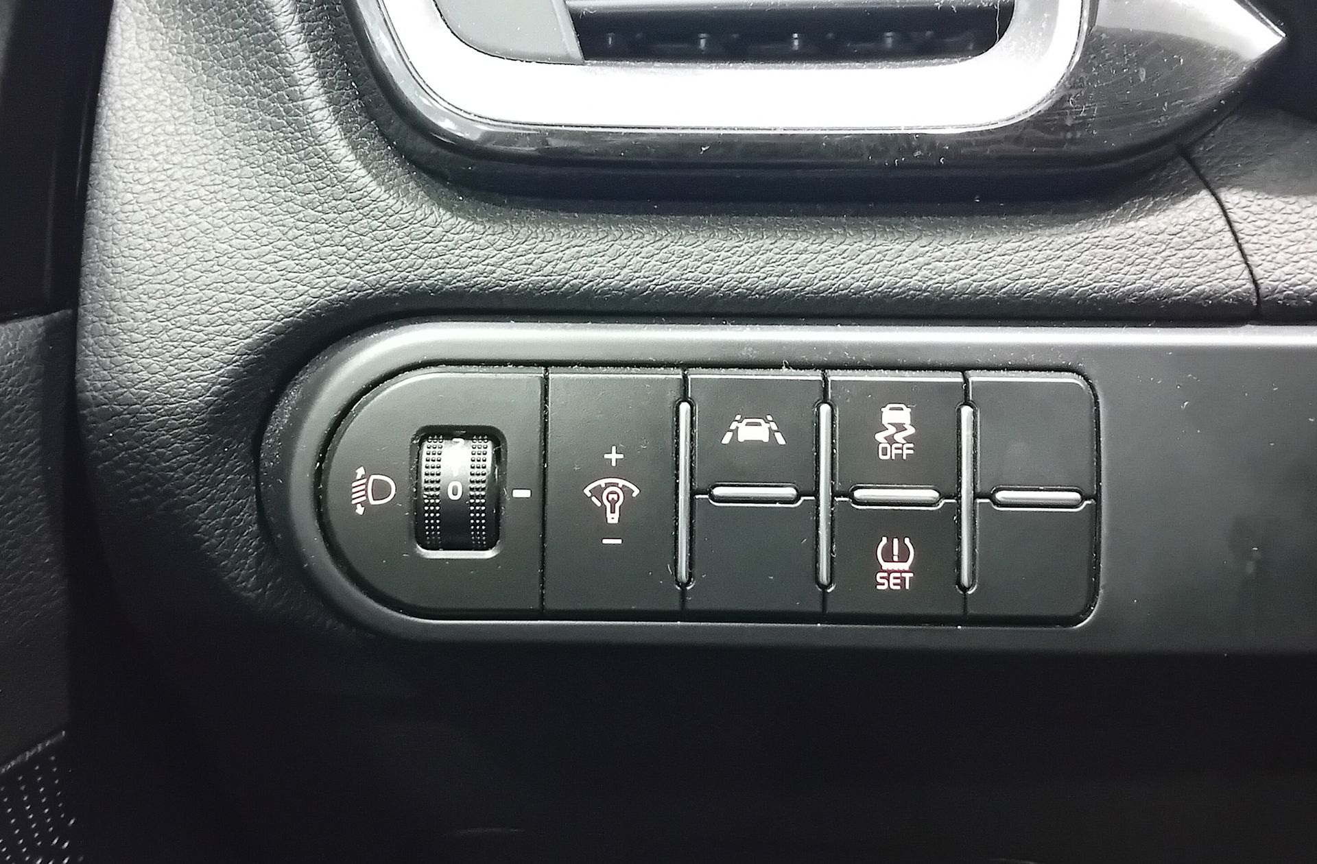 Kia XCeed 1.4 T-GDi Tech DCT - foto 23