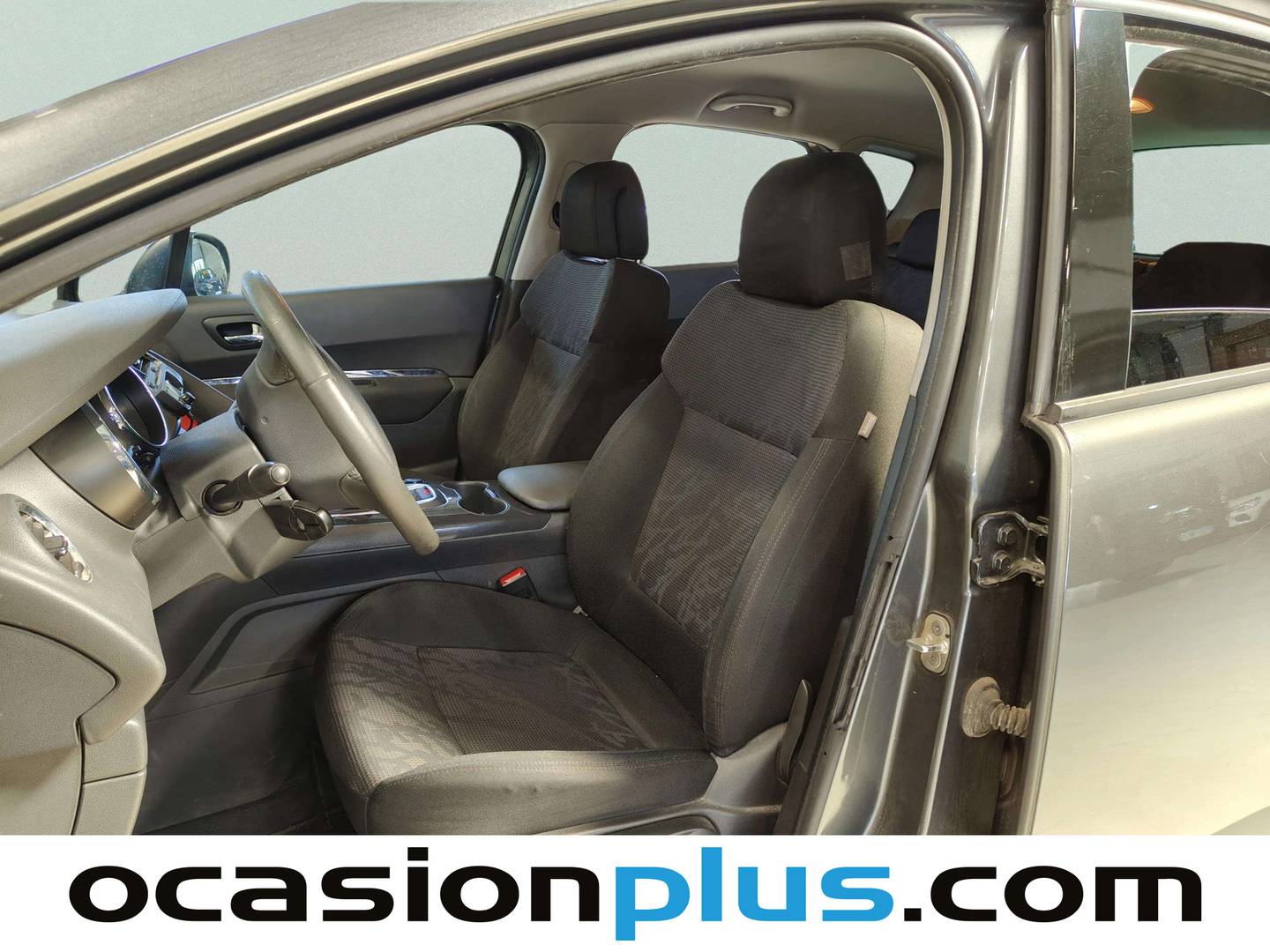 Foto asientos delanteros Peugeot 3008 Peugeot 3008 1.6 HDI FAP Premium (110 CV)