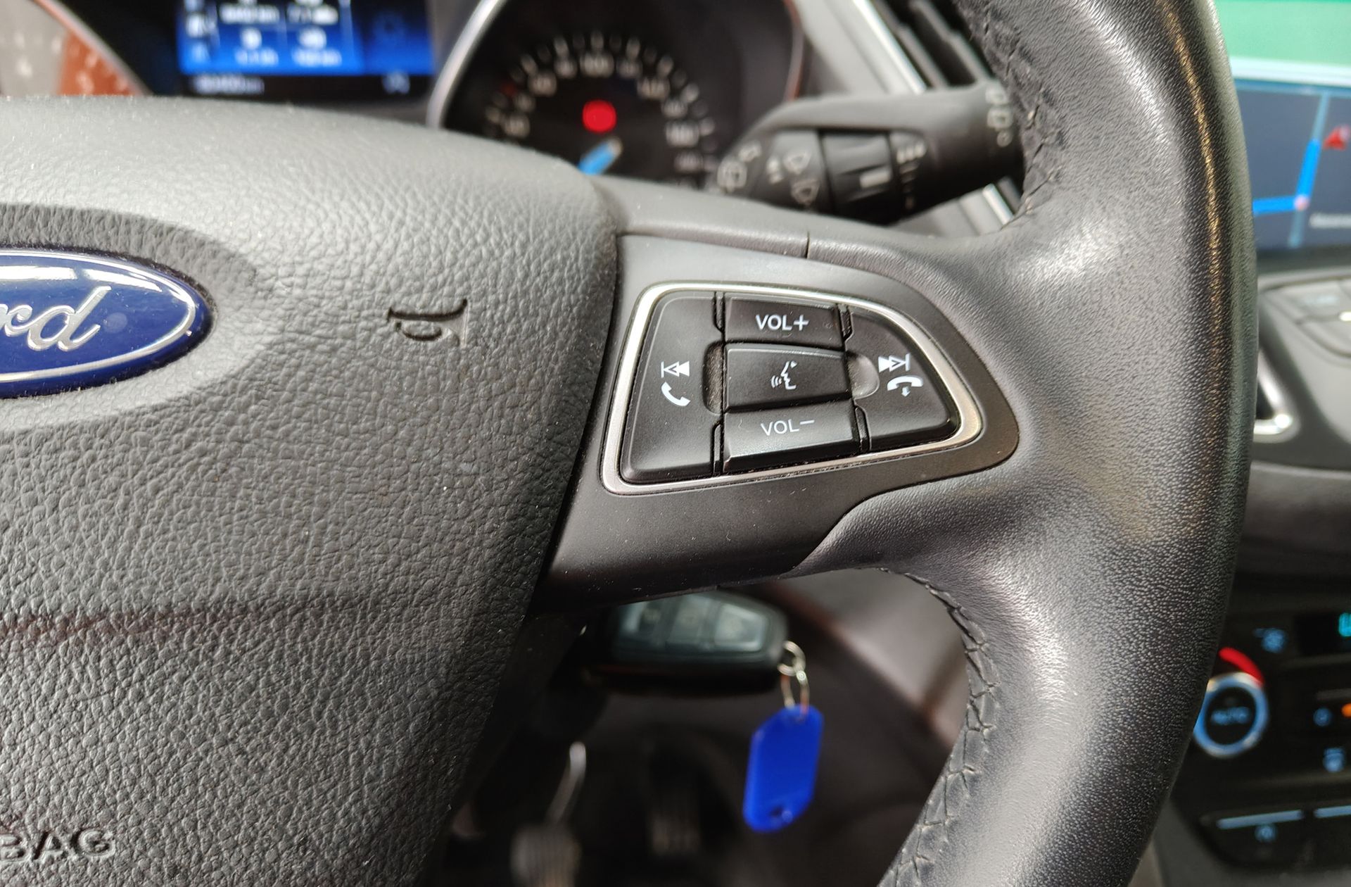 Ford C-Max 1.0 EcoBoost Trend+ - foto 24