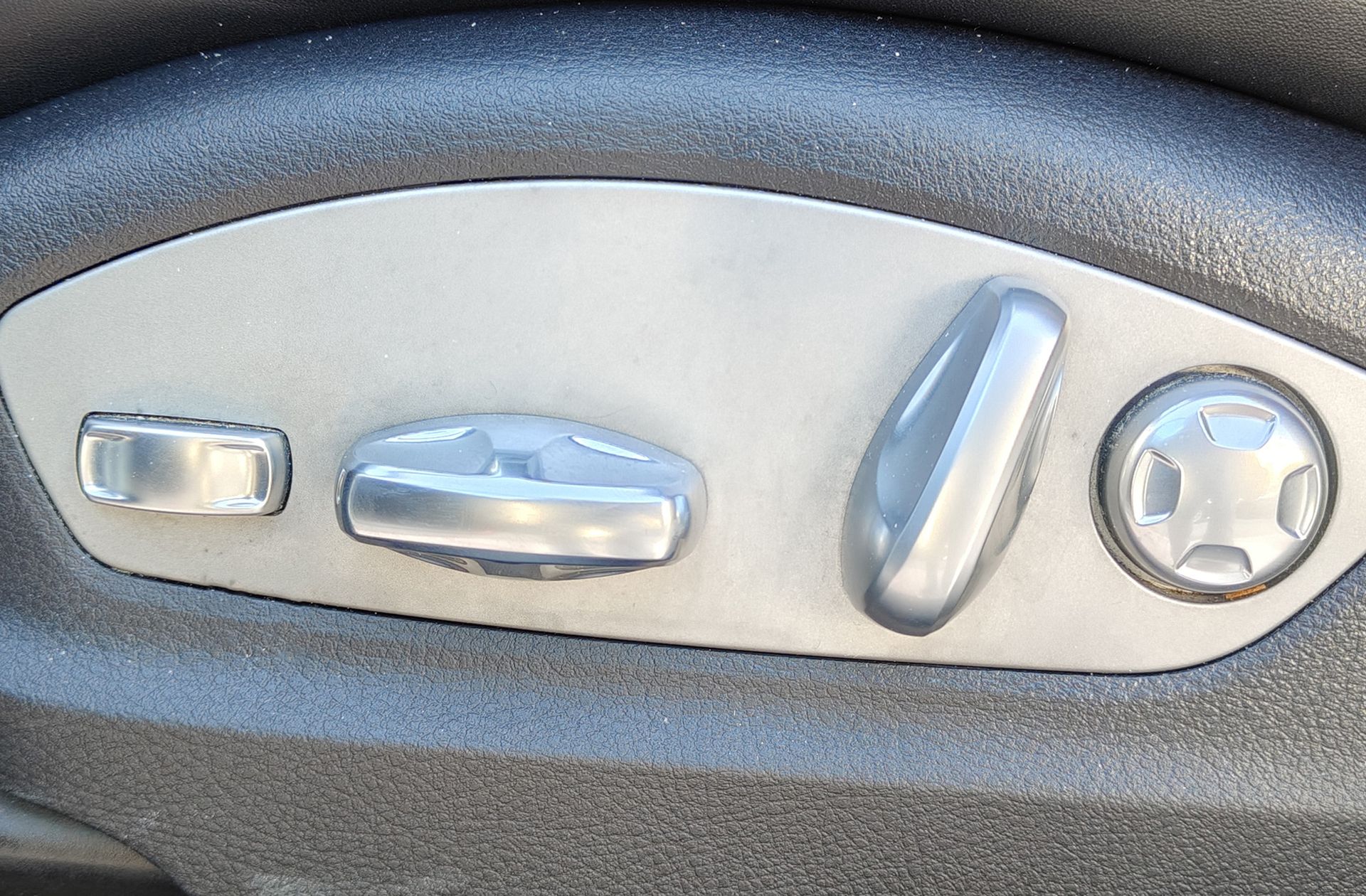 Porsche Macan - foto 12