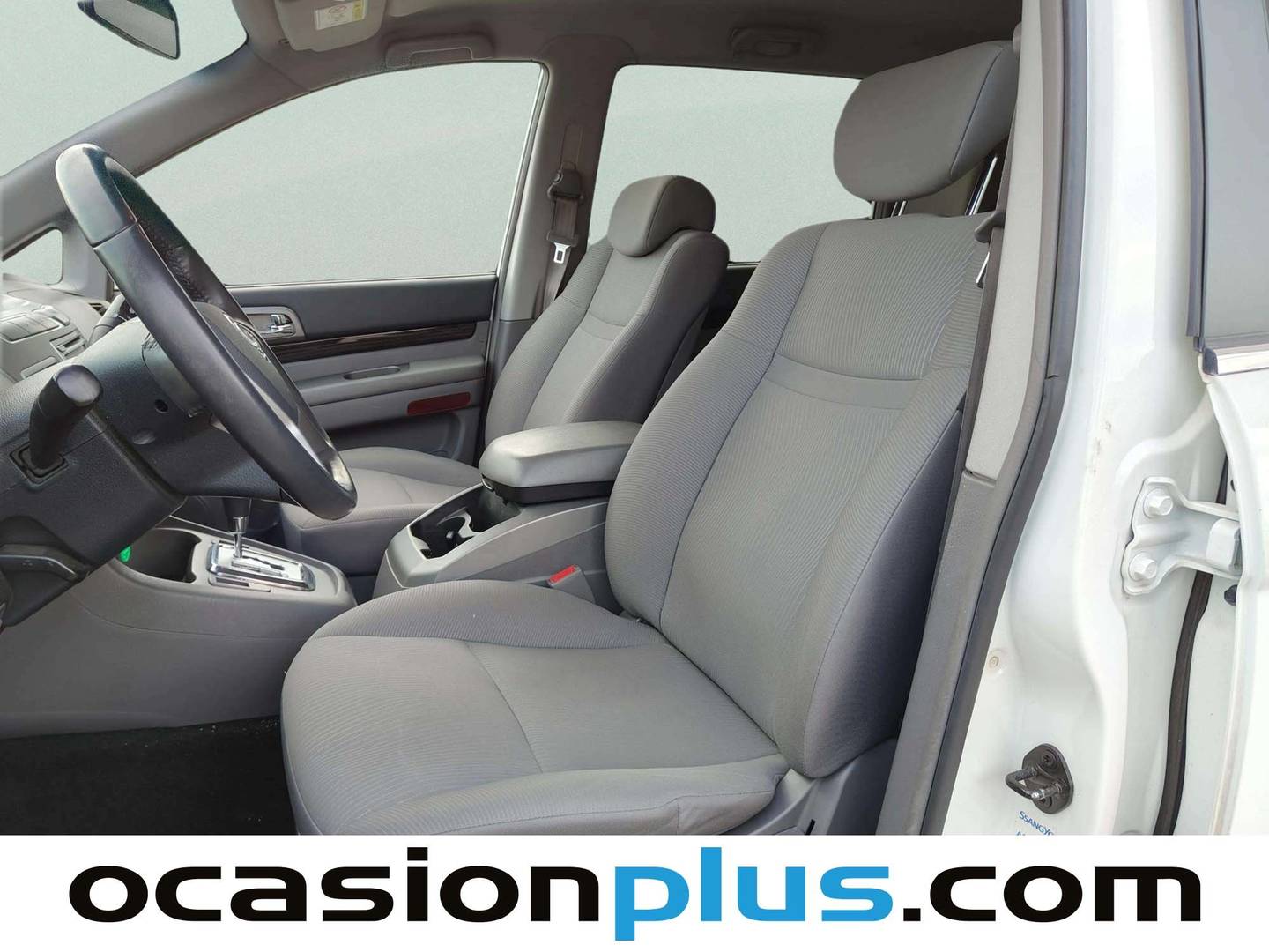 Foto asientos delanteros SsangYong Rodius Ssangyong Rodius D22T Premium Auto (178 CV)
