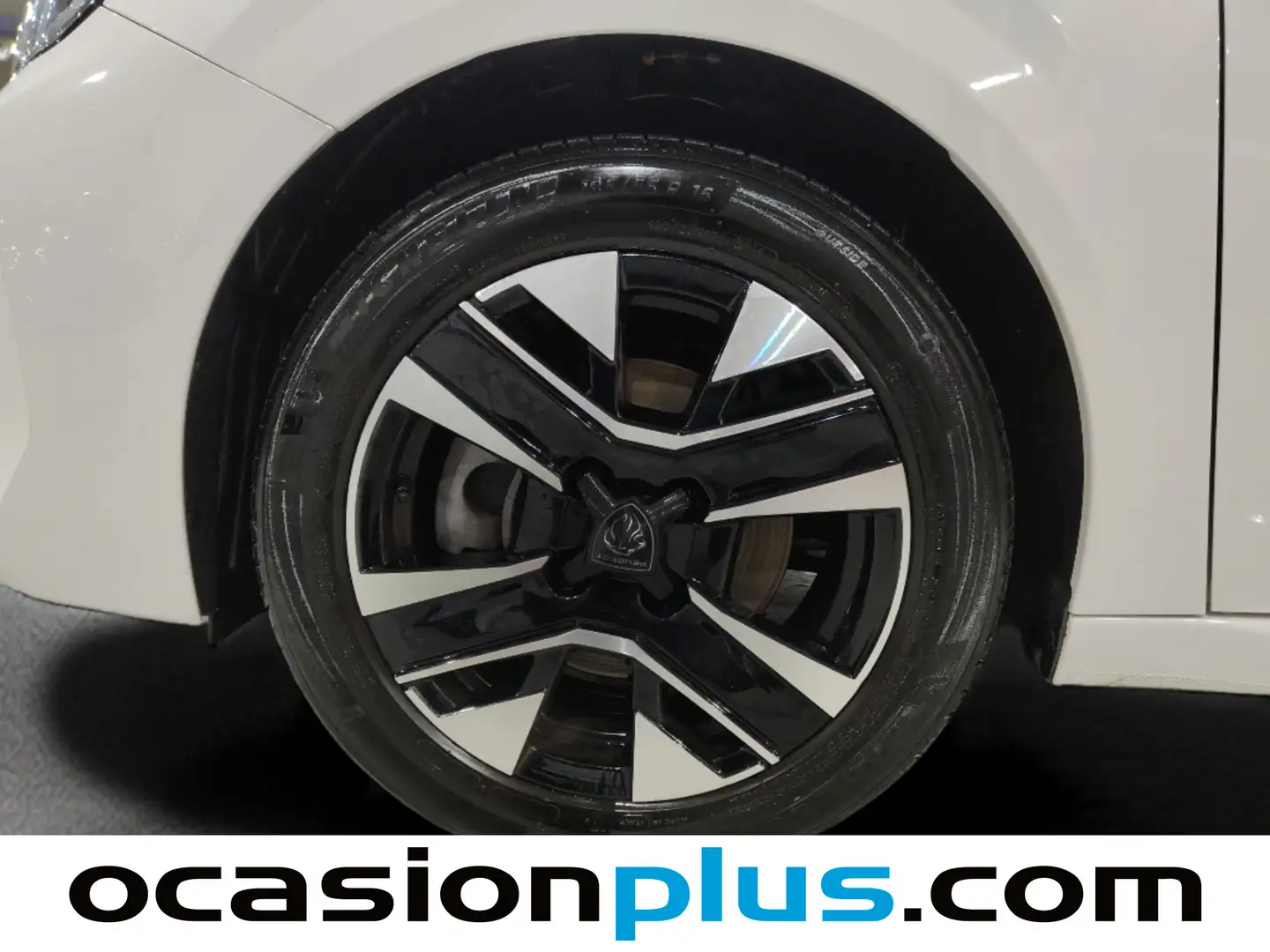 Foto Peugeot 208 Peugeot 208 PureTech 100 Allure (100 CV)