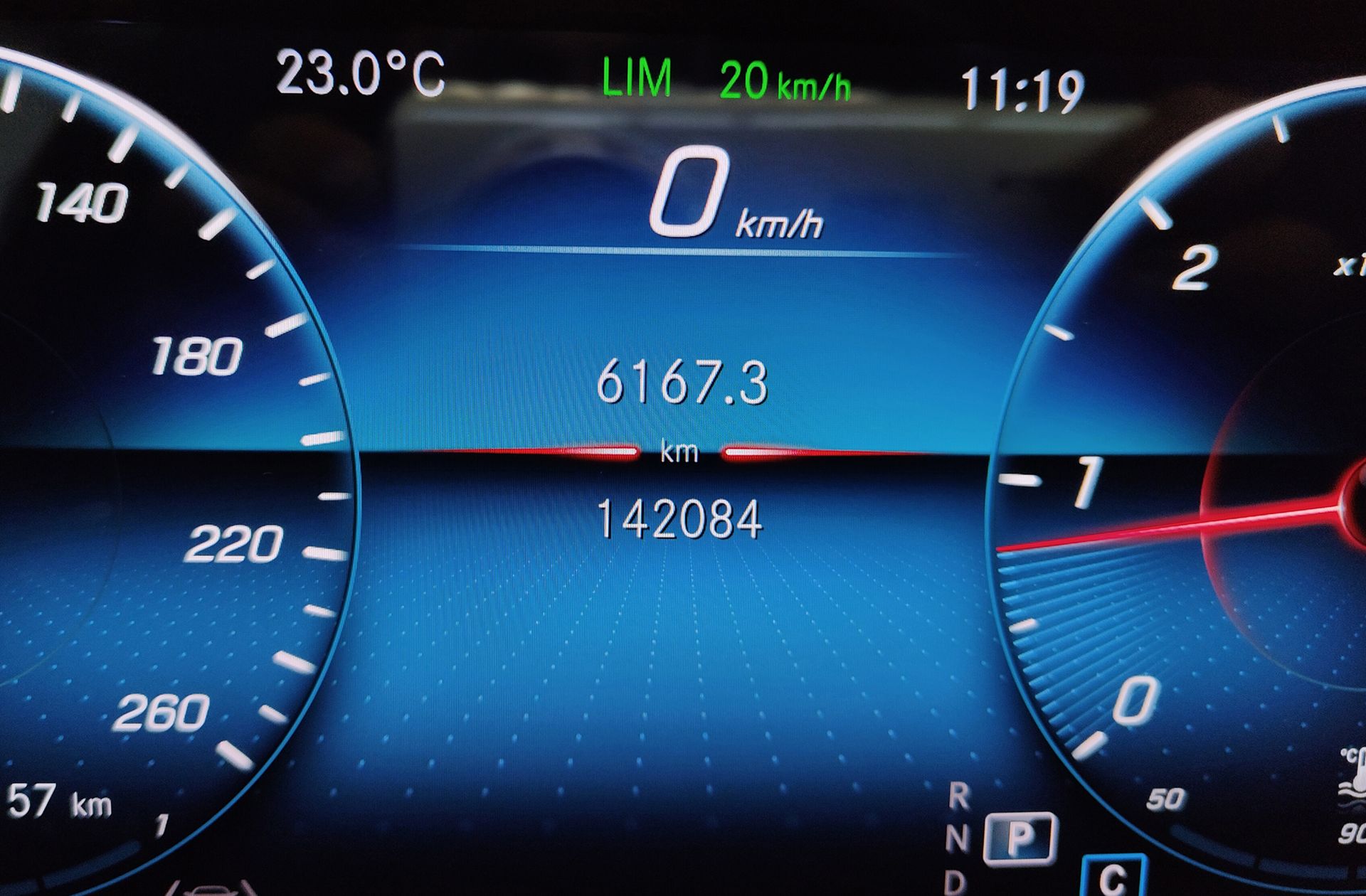 Mercedes-Benz CLA Shooting Brake Shooting Brake 200 d Pack AMG - foto 11