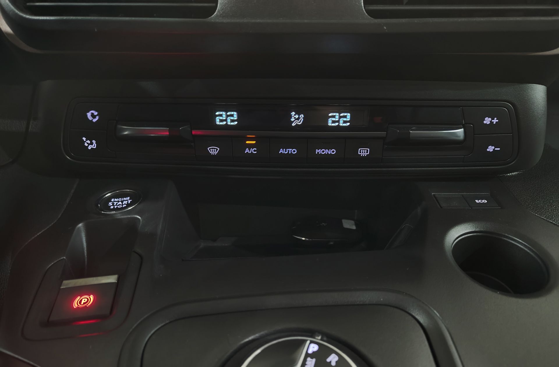 Peugeot Rifter BlueHDi 130 GT Line Standard EAT8 - foto 33