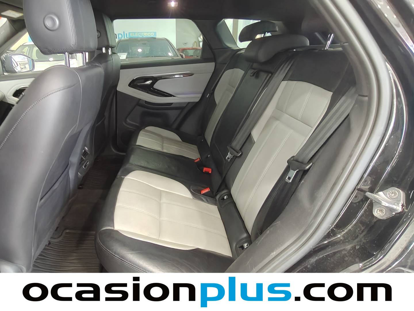 Foto asientos traseros Land Rover Range Rover Evoque Land Rover Range Rover Evoque D180 MHEV R-Dynamic SE 4WD Auto  (180 CV)
