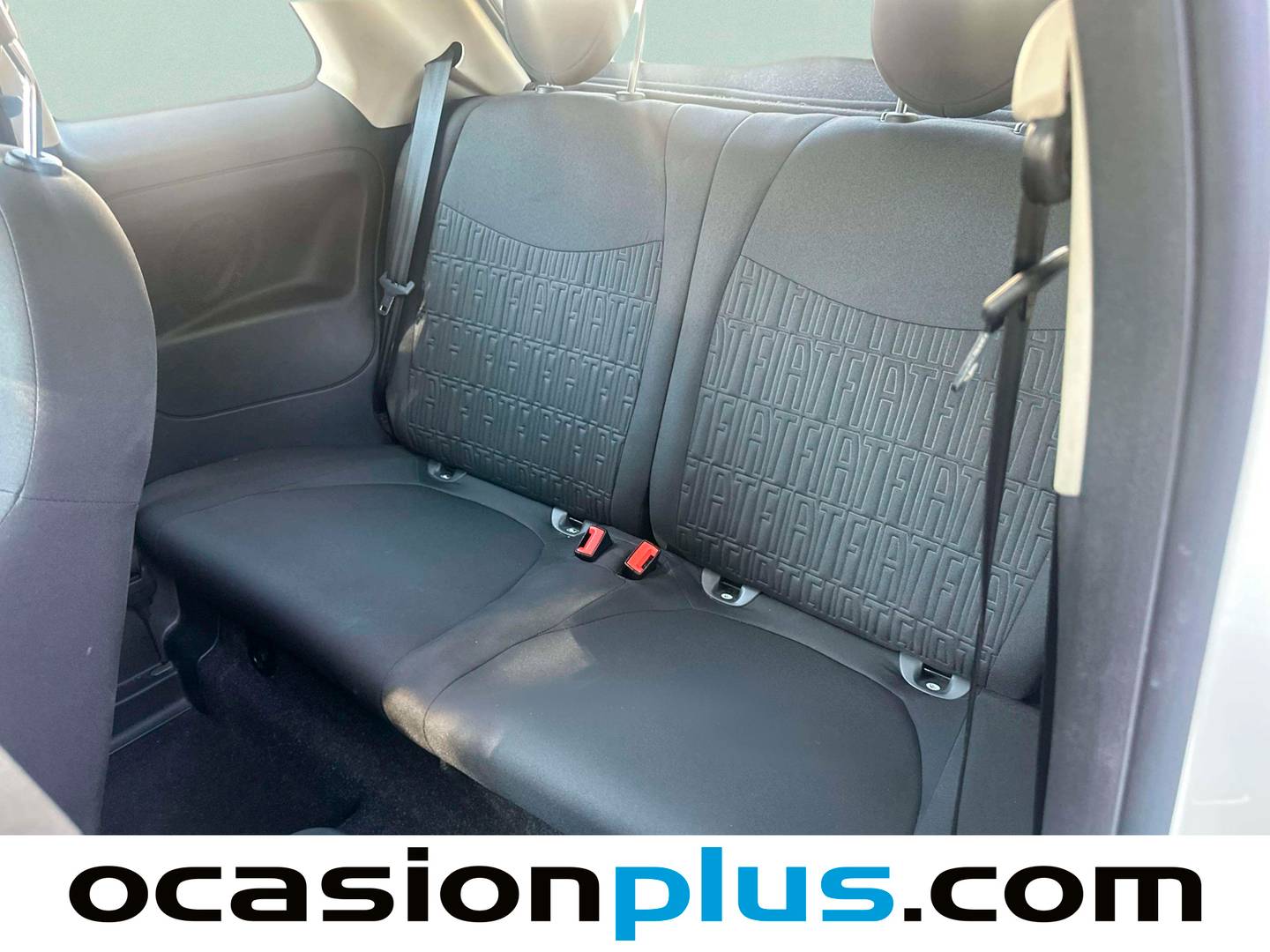 Foto asientos traseros Fiat 500 Fiat 500 1.0 Hybrid Dolcevita (70 CV)