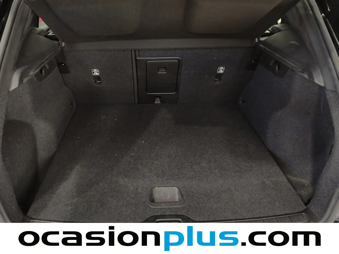 Foto Volvo XC40 Volvo XC40 T4 Momentum Auto (190 CV)