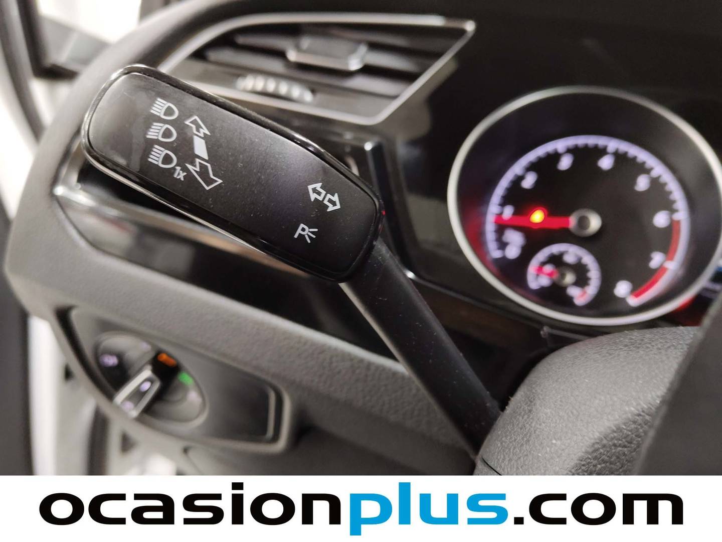 Volkswagen Touran Volkswagen Touran Sport 1.5 TSI Pack R-line (150 CV) DSG 7 Plazas de ocasión