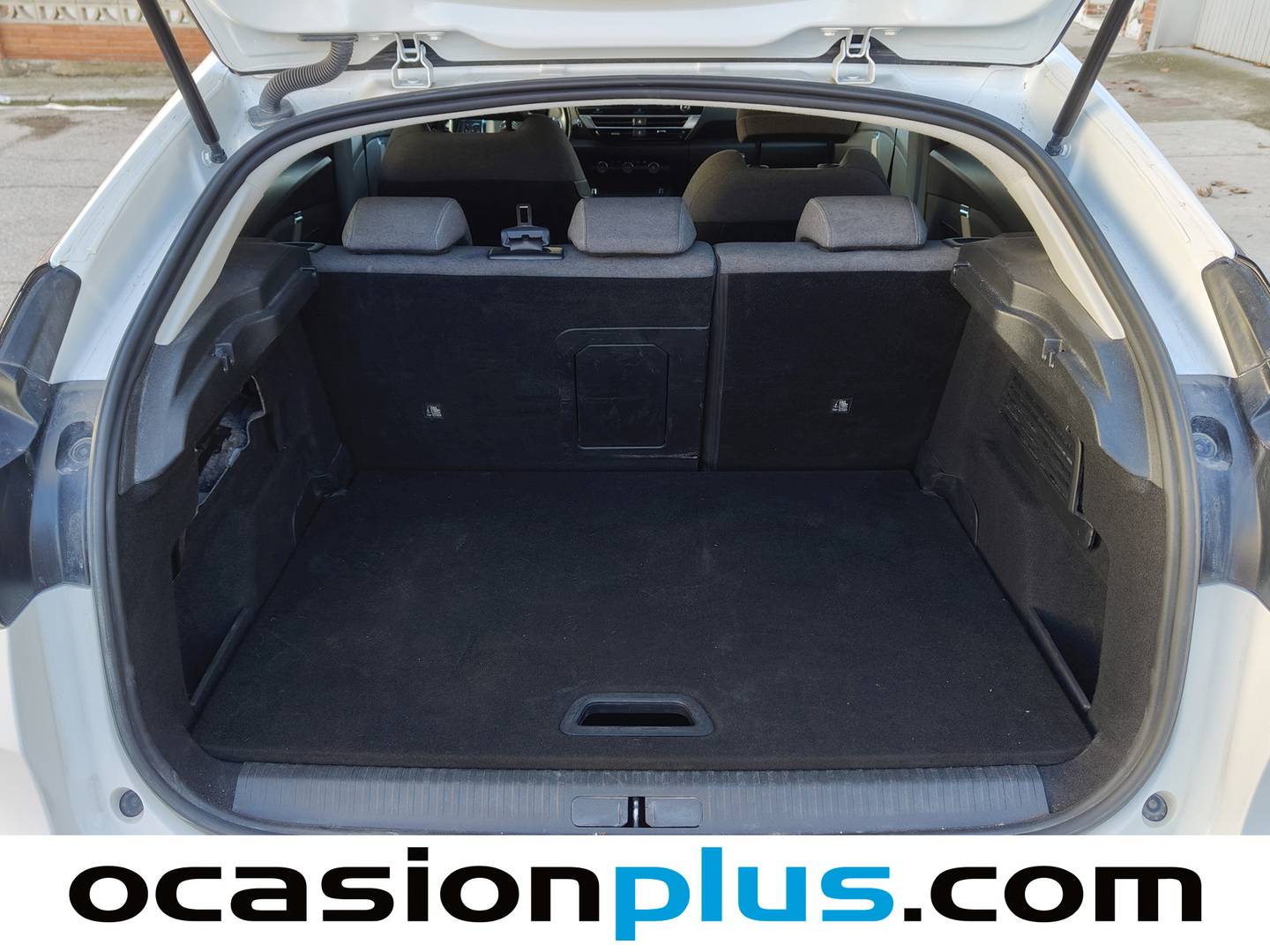 Foto Citroën C4 Citroen C4 BlueHDi 130 S&S Shine EAT8 (130 CV)