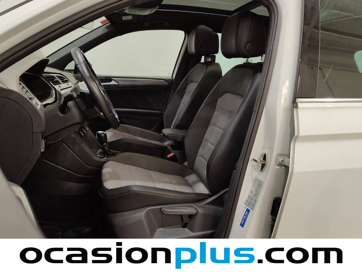 Foto asientos delanteros Volkswagen Tiguan Volkswagen Tiguan Sport 1.4 ACT TSI (150 CV) DSG Paquete R-Line
