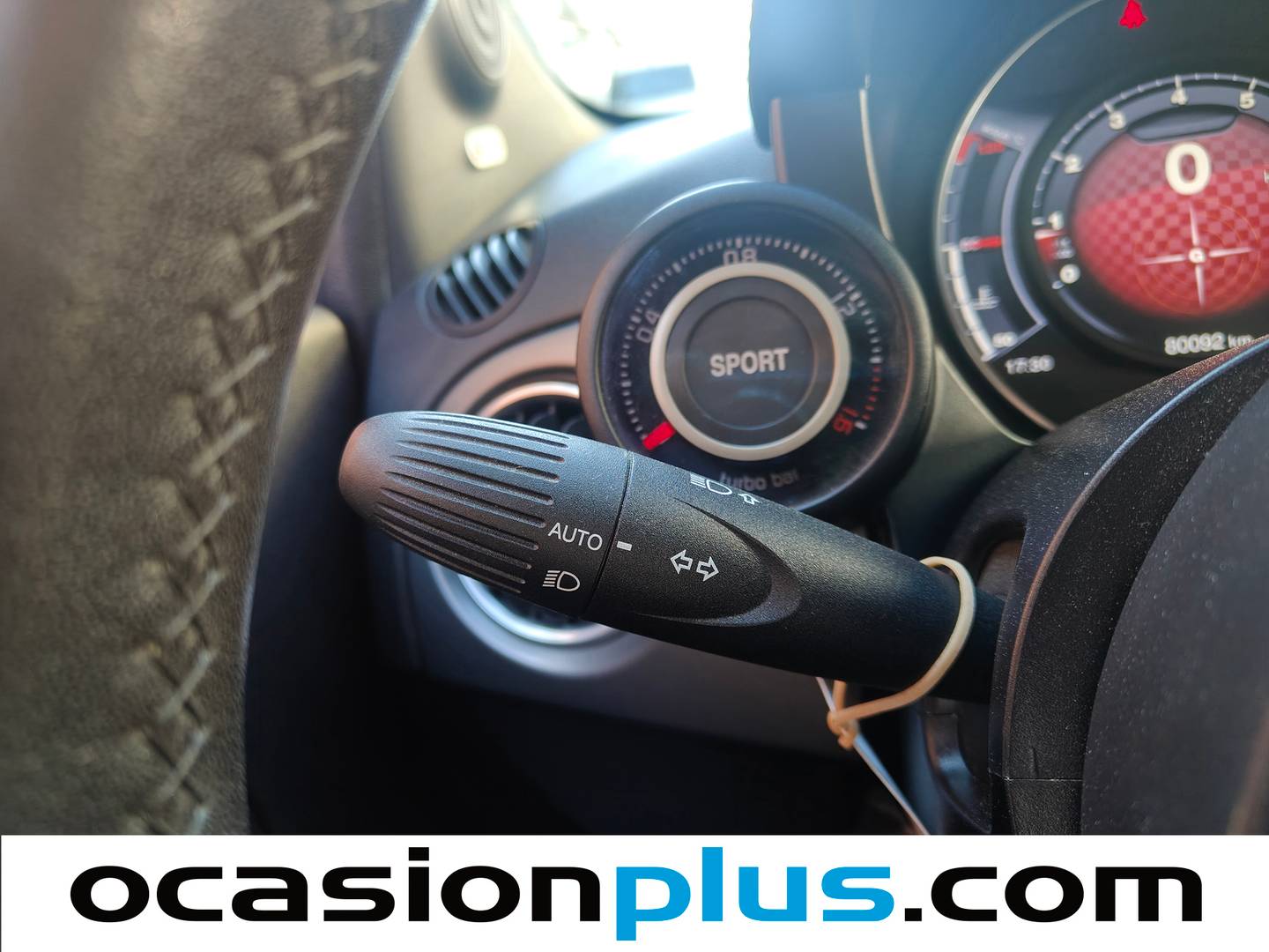 Equipamiento del Abarth 500 Abarth 500 T-Jet 595 Pista 118 kW (160 CV)
