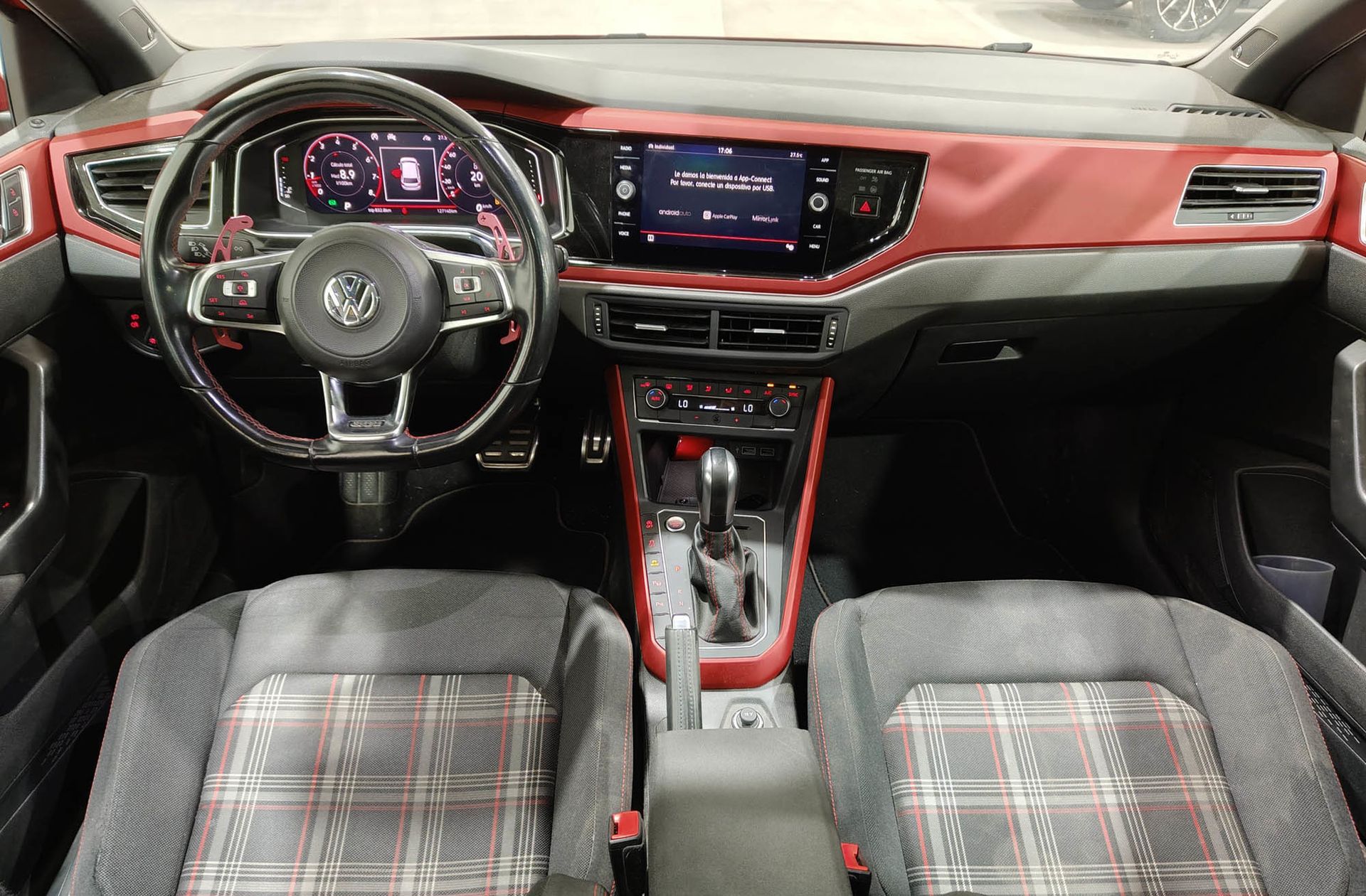 Volkswagen Polo GTI 2.0 TSI DSG - foto 7